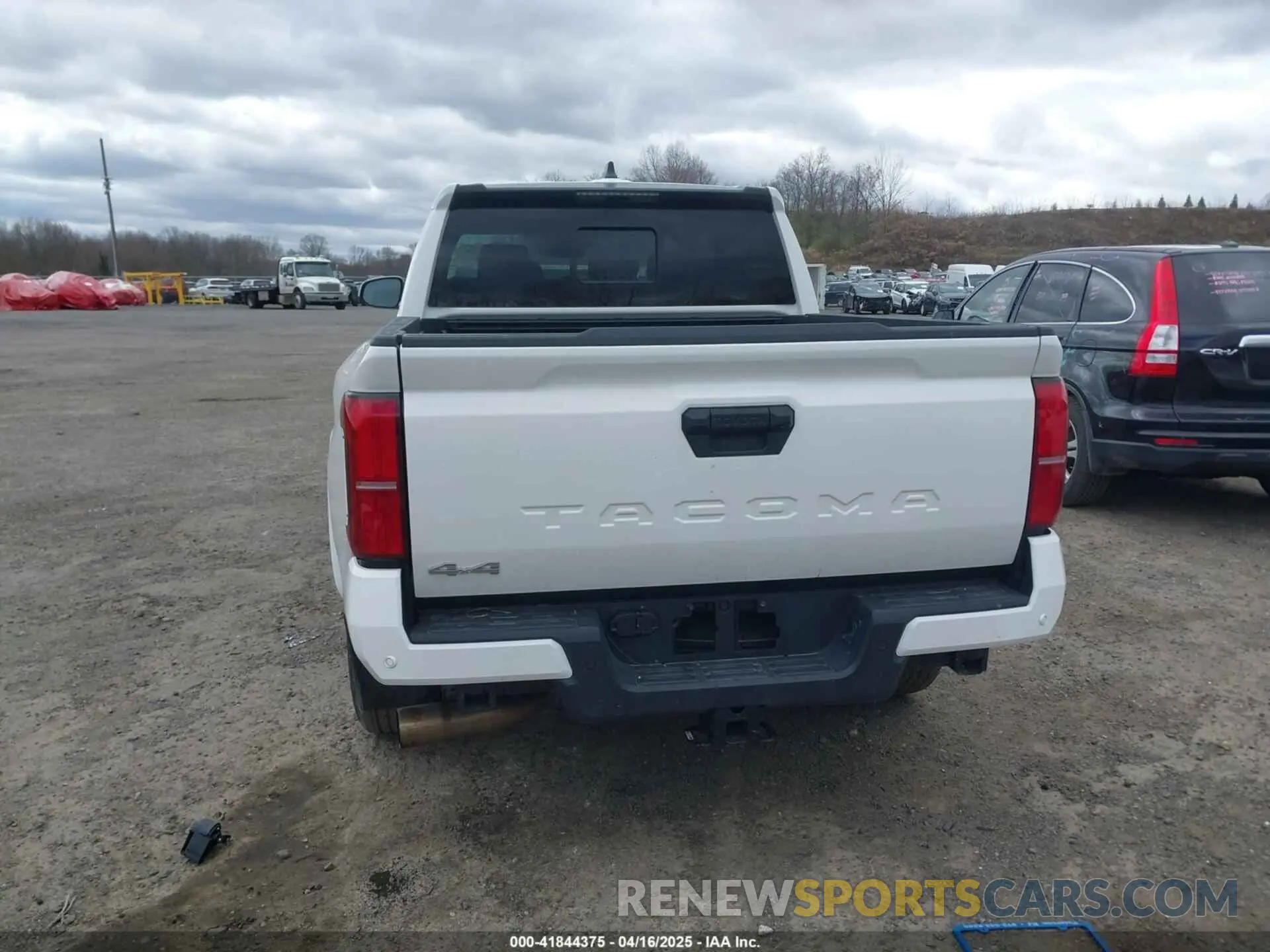 17 Photograph of a damaged car 3TYLB5JN6RT038815 TOYOTA TACOMA 2024