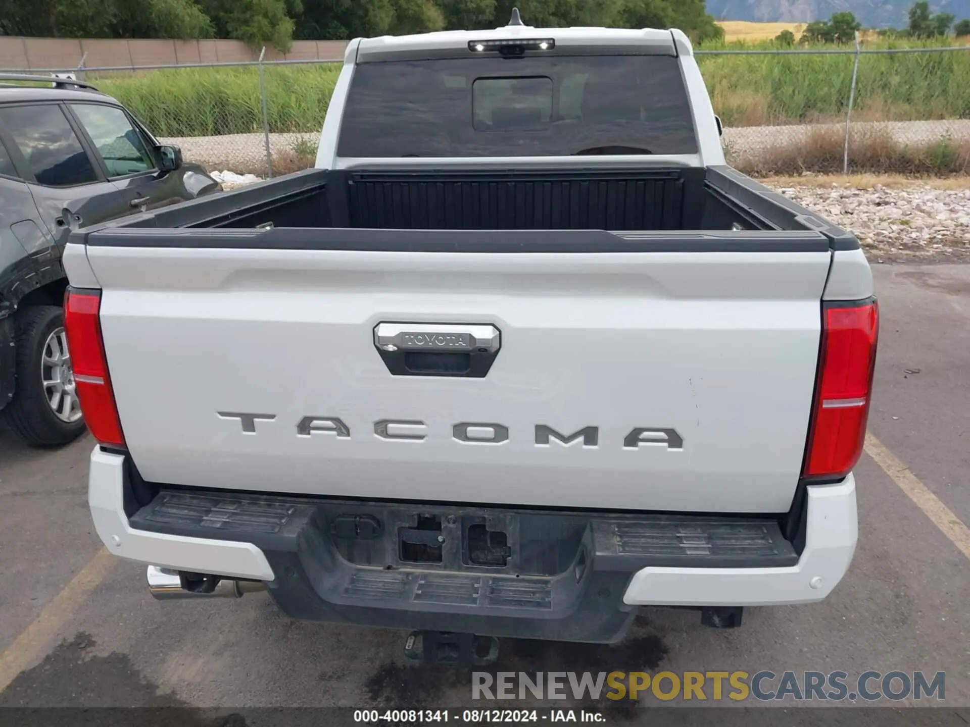 17 Photograph of a damaged car 3TYLB5JN7RT009940 TOYOTA TACOMA 2024