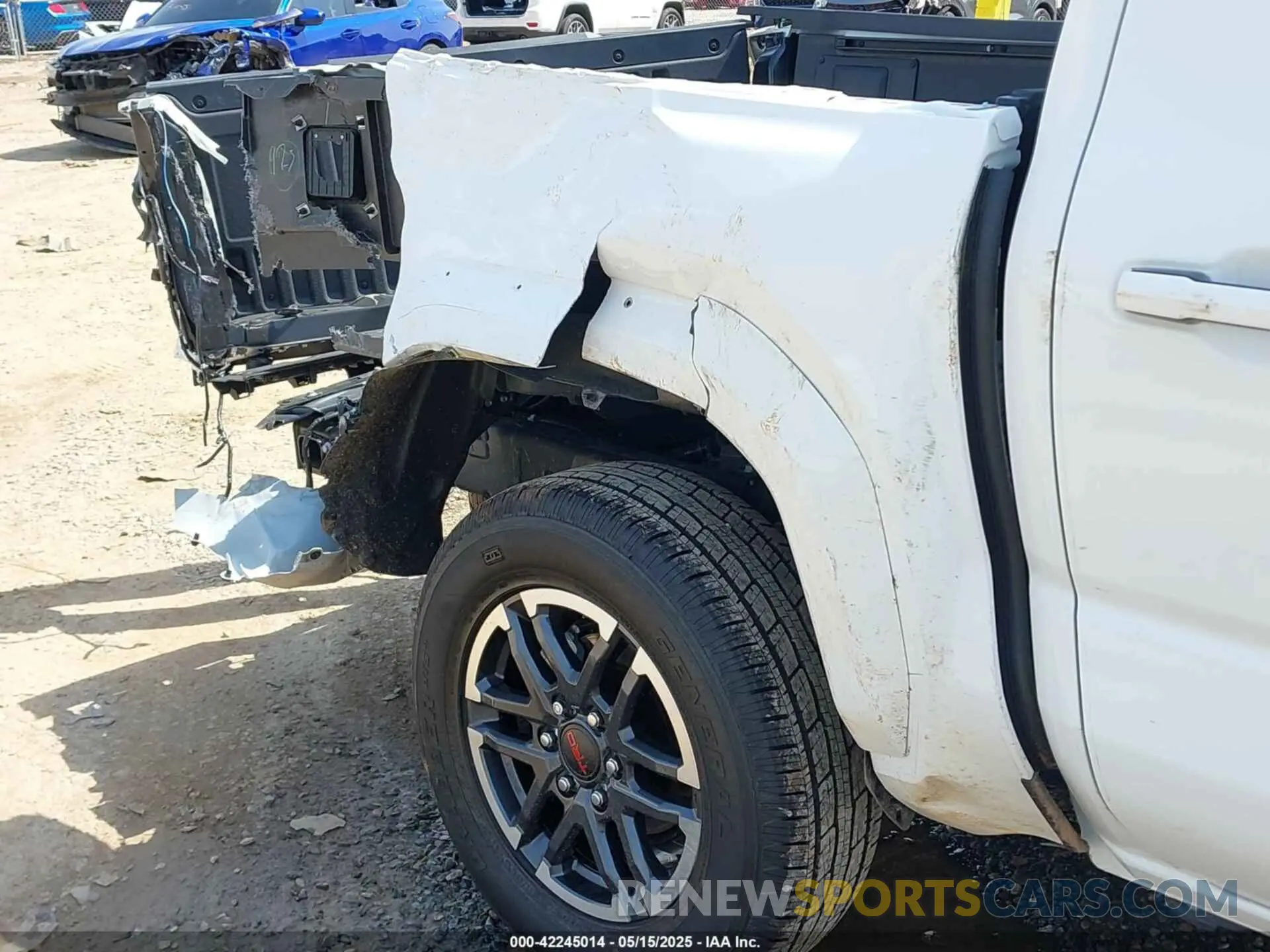 21 Photograph of a damaged car 3TYLB5JN8RT036113 TOYOTA TACOMA 2024