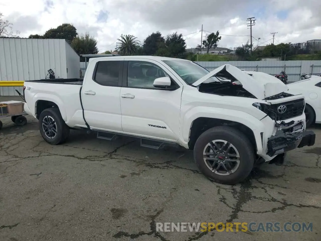 4 Фотография поврежденного автомобиля 3TYLB5JN8RT055941 TOYOTA TACOMA 2024