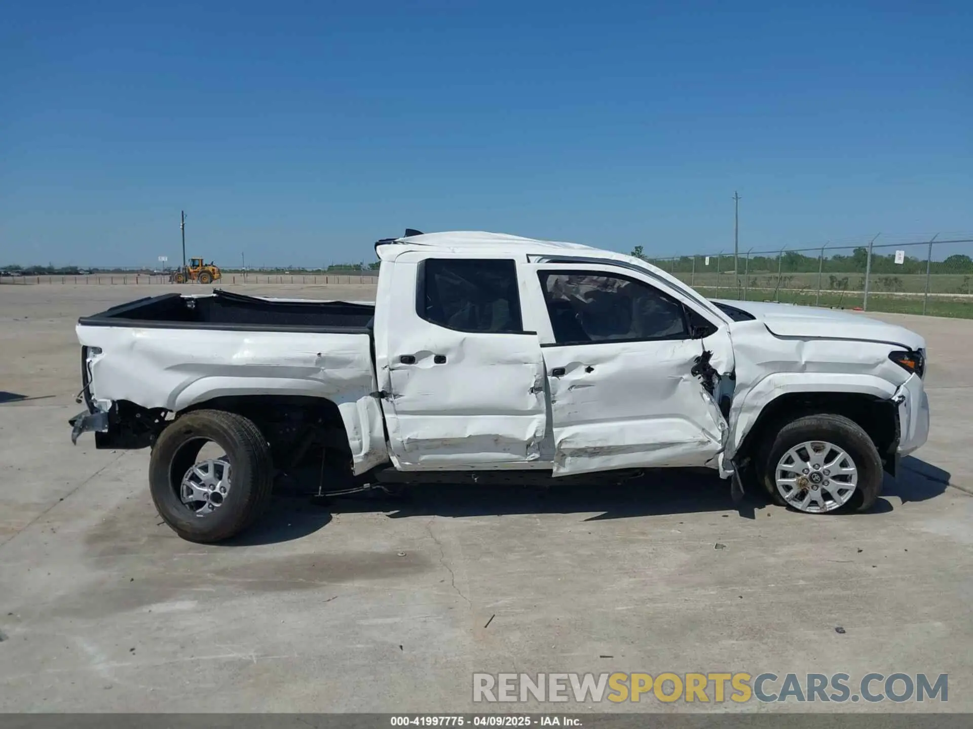 13 Фотография поврежденного автомобиля 3TYLD5KN3RT009720 TOYOTA TACOMA 2024