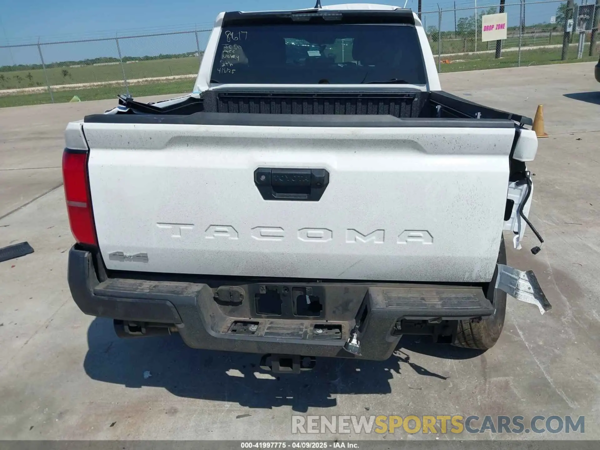 16 Фотография поврежденного автомобиля 3TYLD5KN3RT009720 TOYOTA TACOMA 2024