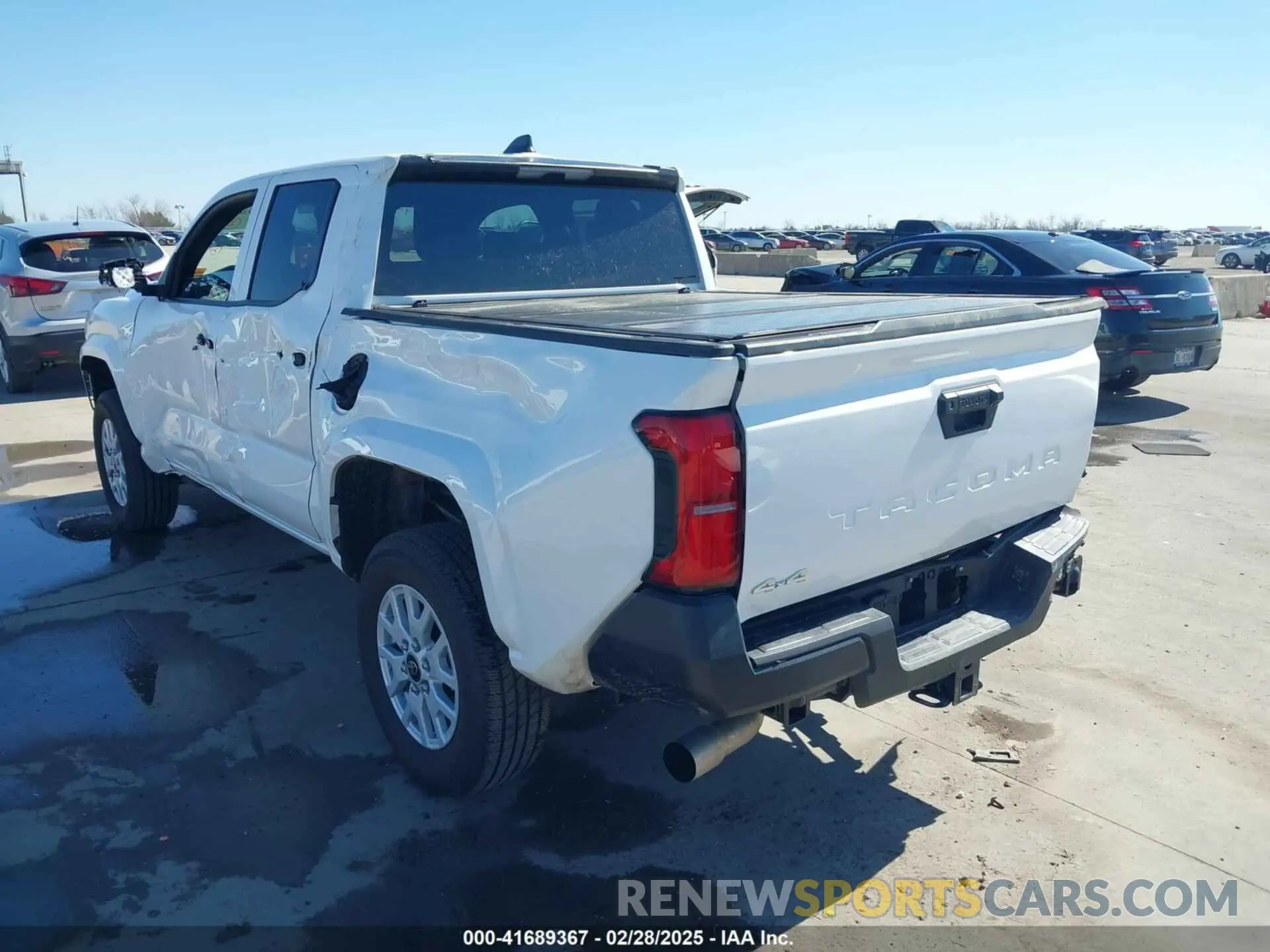 3 Фотография поврежденного автомобиля 3TYLD5KN7RT008327 TOYOTA TACOMA 2024