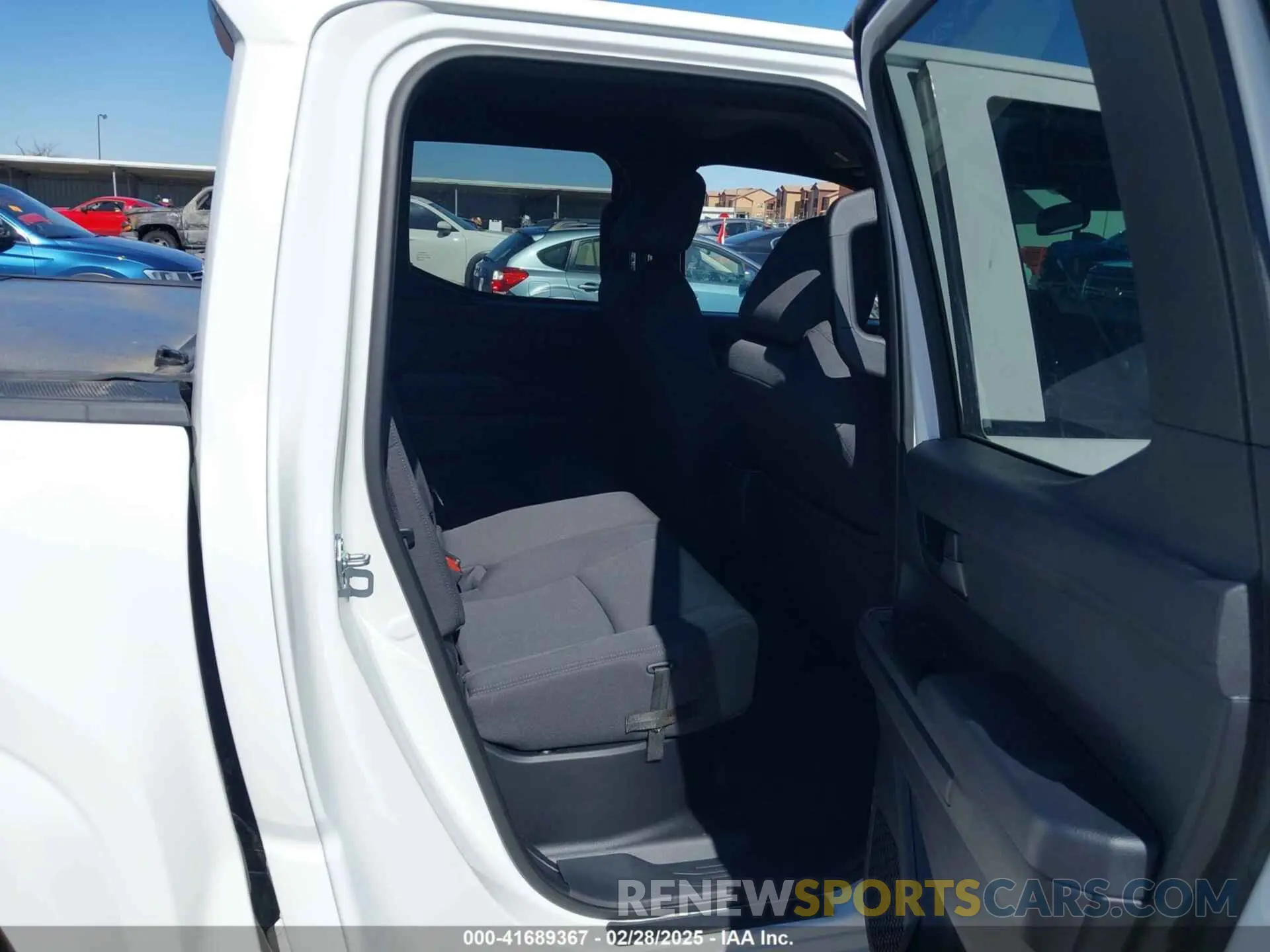 8 Фотография поврежденного автомобиля 3TYLD5KN7RT008327 TOYOTA TACOMA 2024