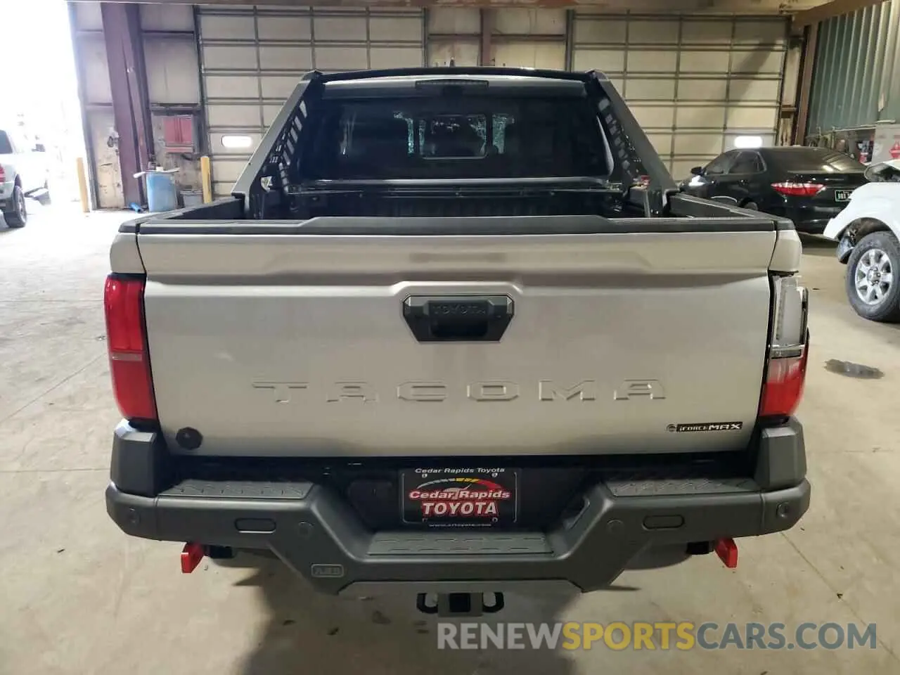 6 Photograph of a damaged car 3TYLF5LN0RT002264 TOYOTA TACOMA 2024