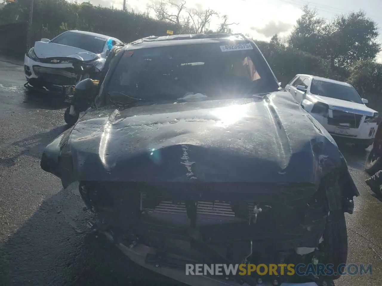 5 Photograph of a damaged car 3TMLB5JN1SM109033 TOYOTA TACOMA 2025