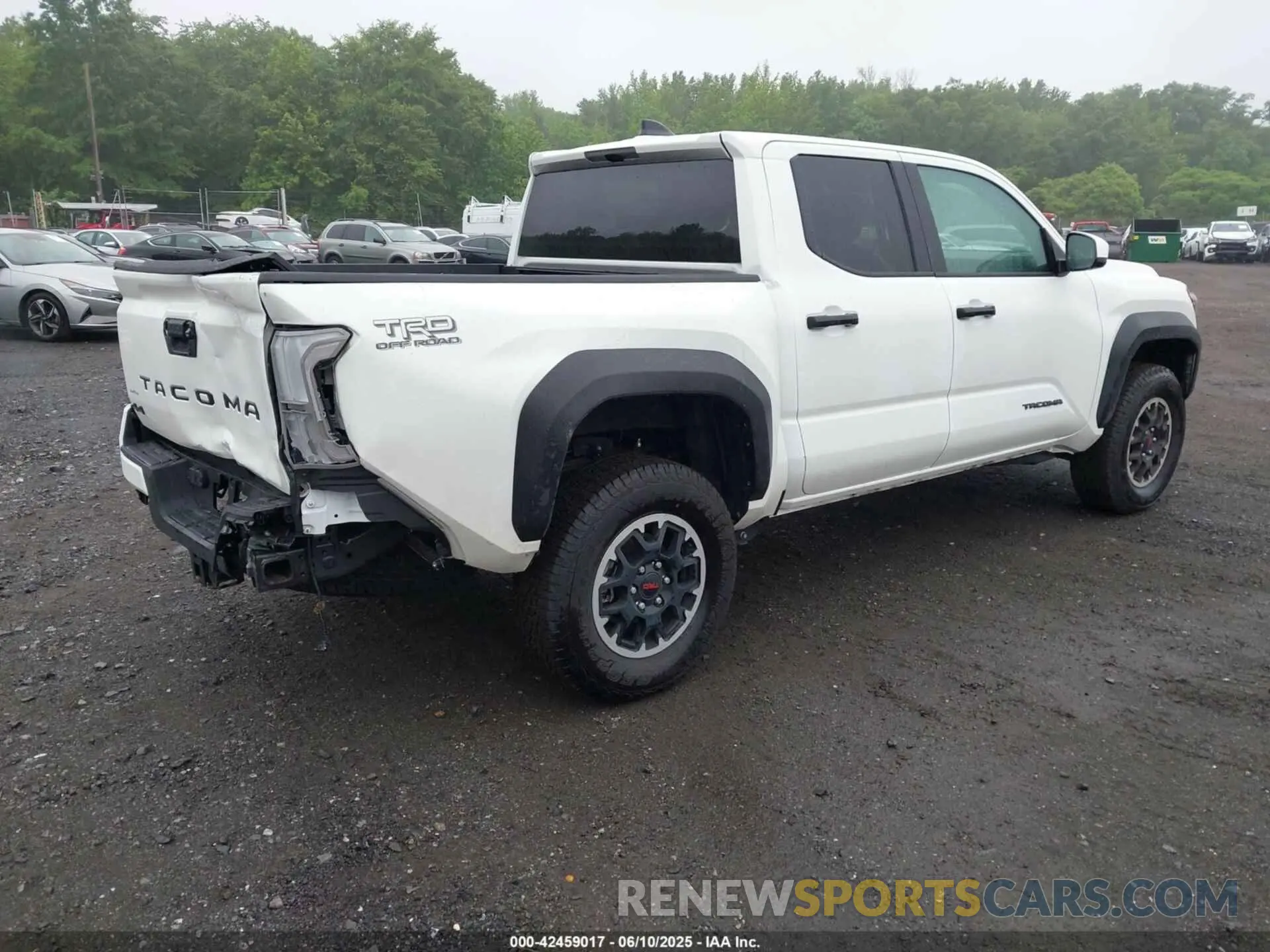 4 Photograph of a damaged car 3TMLB5JN2SM089326 TOYOTA TACOMA 2025