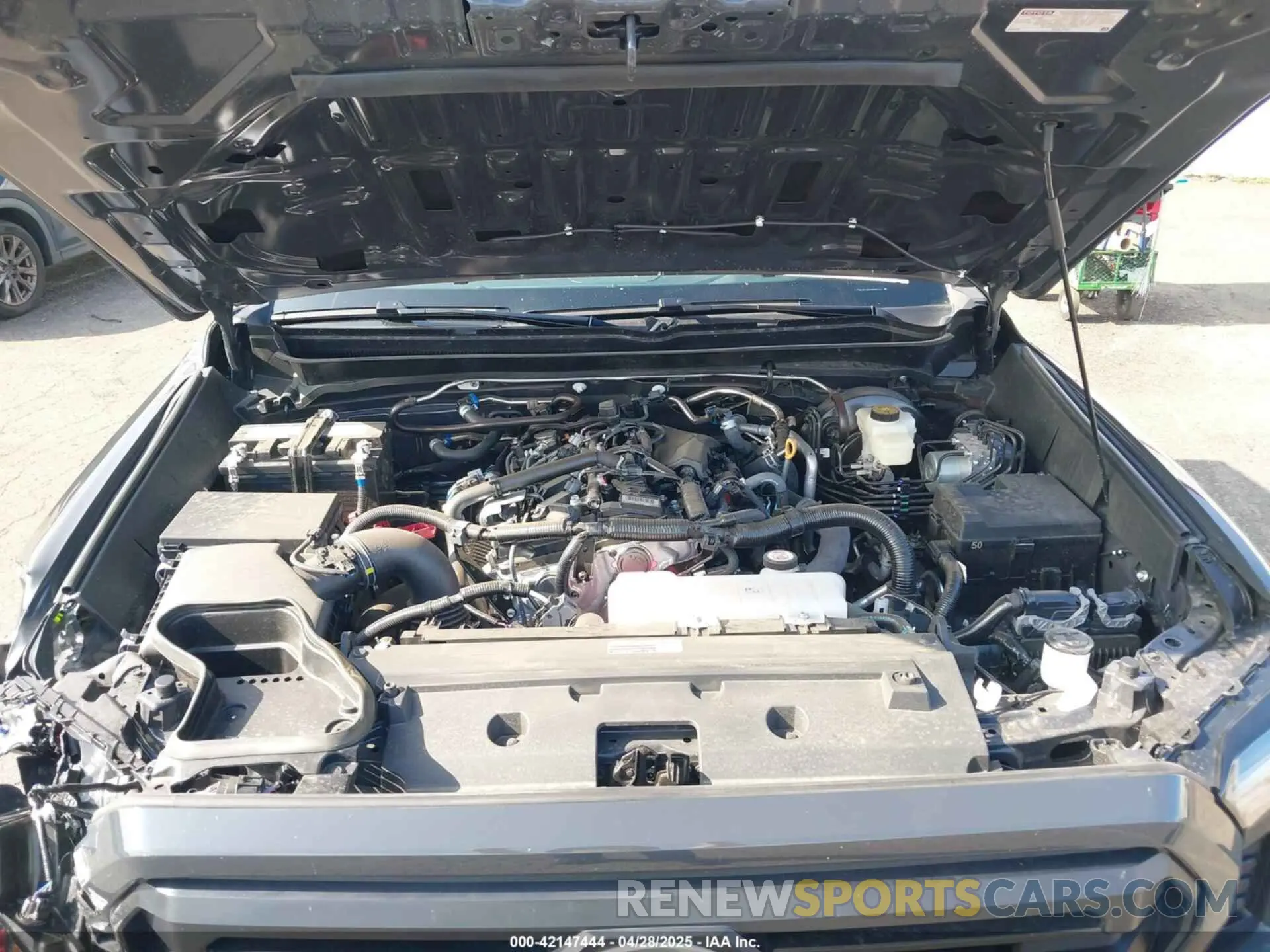 10 Фотография поврежденного автомобиля 3TMLB5JN4SM088761 TOYOTA TACOMA 2025