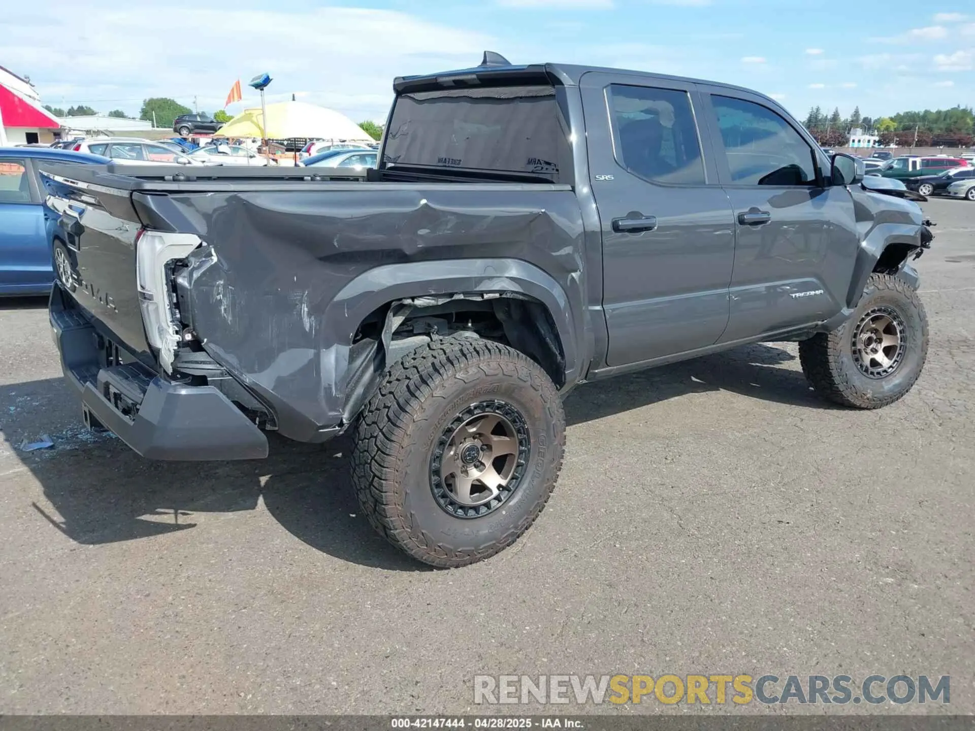 4 Фотография поврежденного автомобиля 3TMLB5JN4SM088761 TOYOTA TACOMA 2025