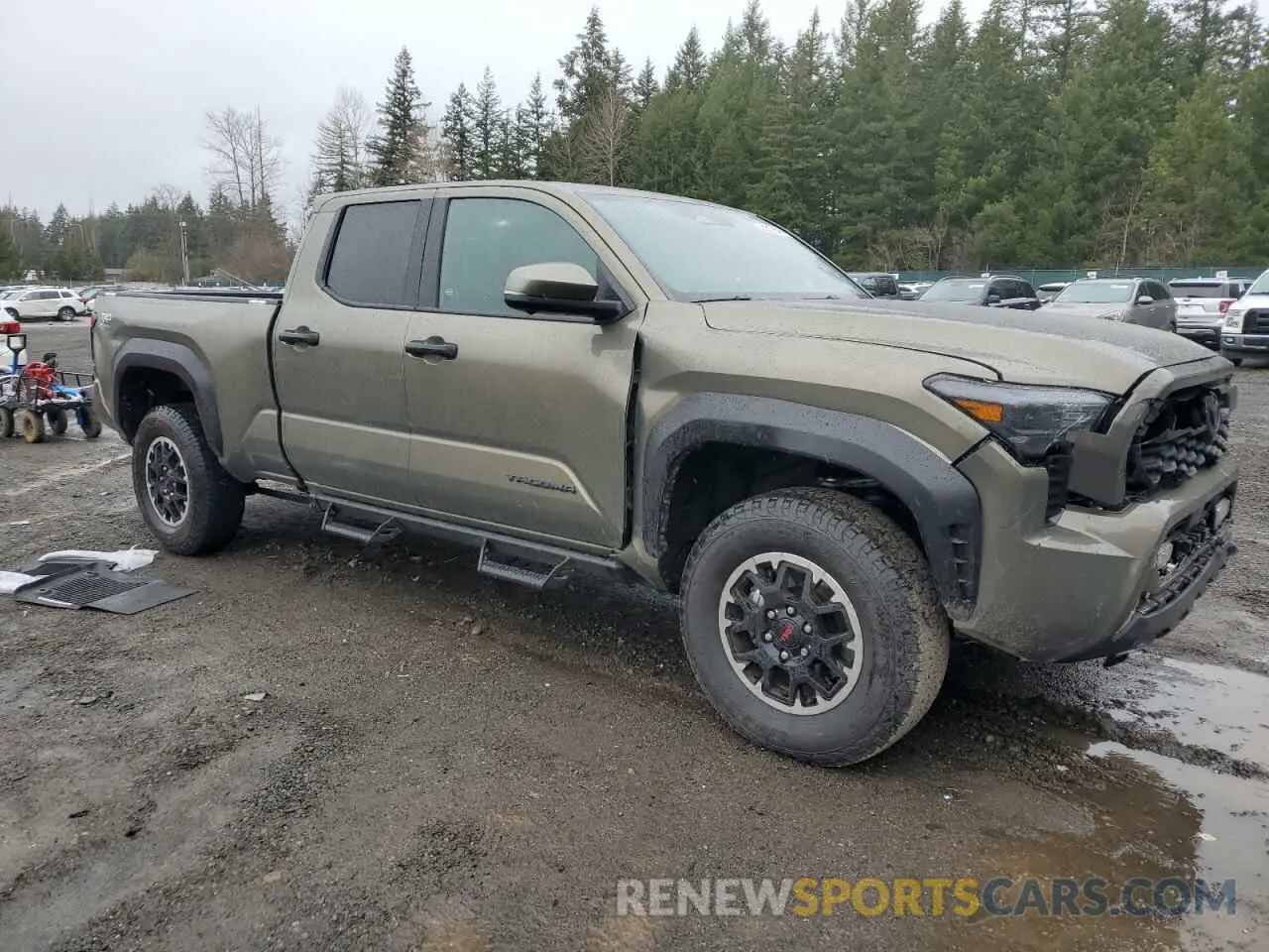 4 Photograph of a damaged car 3TMLB5JN5SM094925 TOYOTA TACOMA 2025
