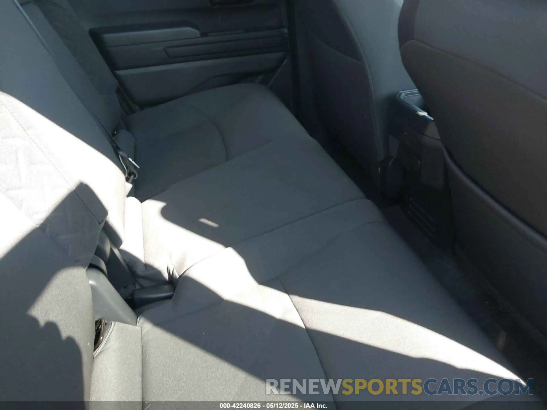 8 Photograph of a damaged car 3TMLB5JN8SM105917 TOYOTA TACOMA 2025