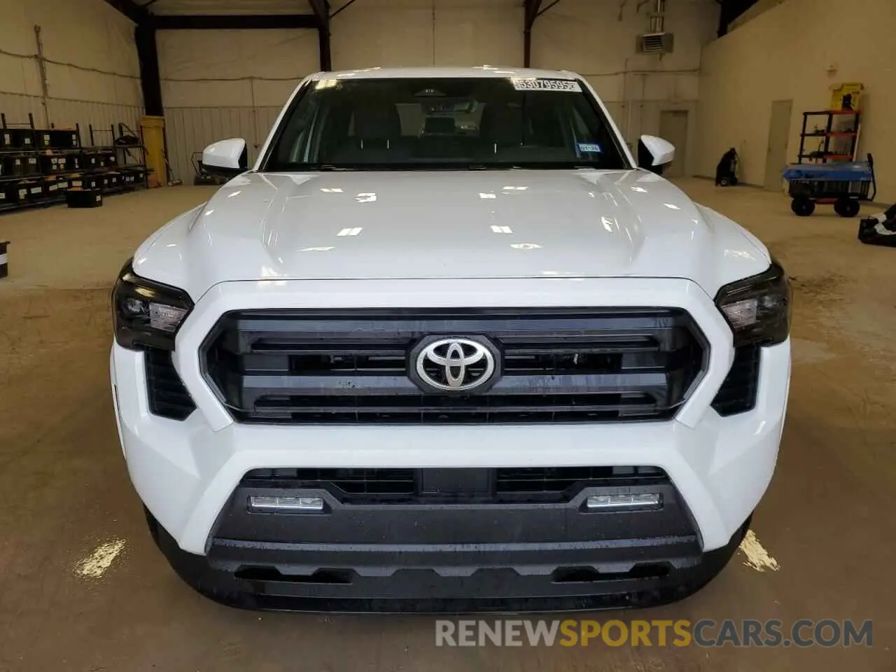 5 Photograph of a damaged car 3TMLB5JN8SM107196 TOYOTA TACOMA 2025