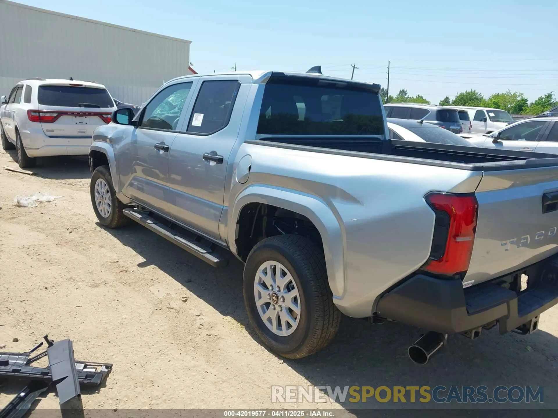 3 Фотография поврежденного автомобиля 3TYKD5HN9ST022481 TOYOTA TACOMA 2025