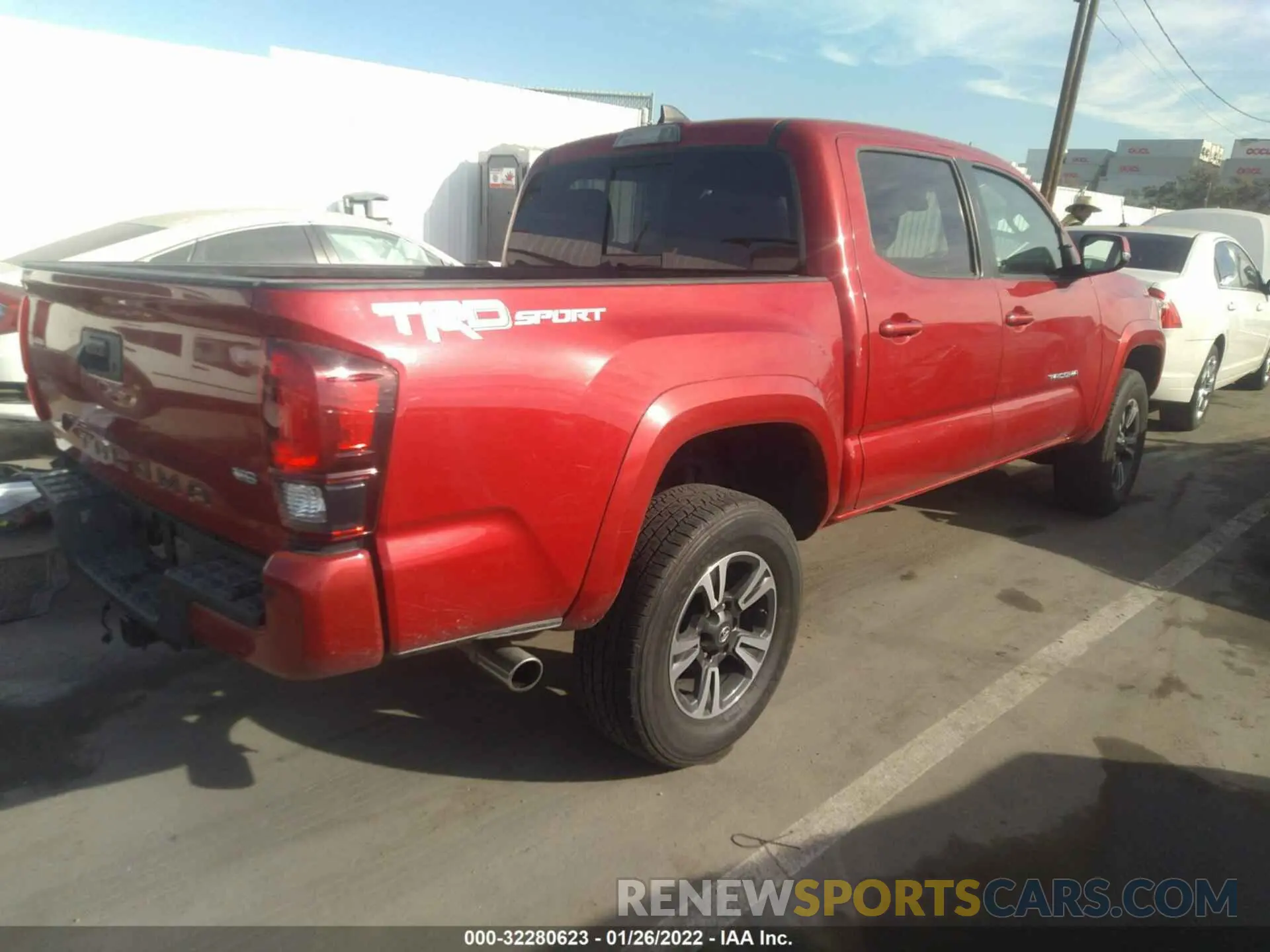 4 Photograph of a damaged car 3TMAZ5CN0KM111257 TOYOTA TACOMA 2WD 2019