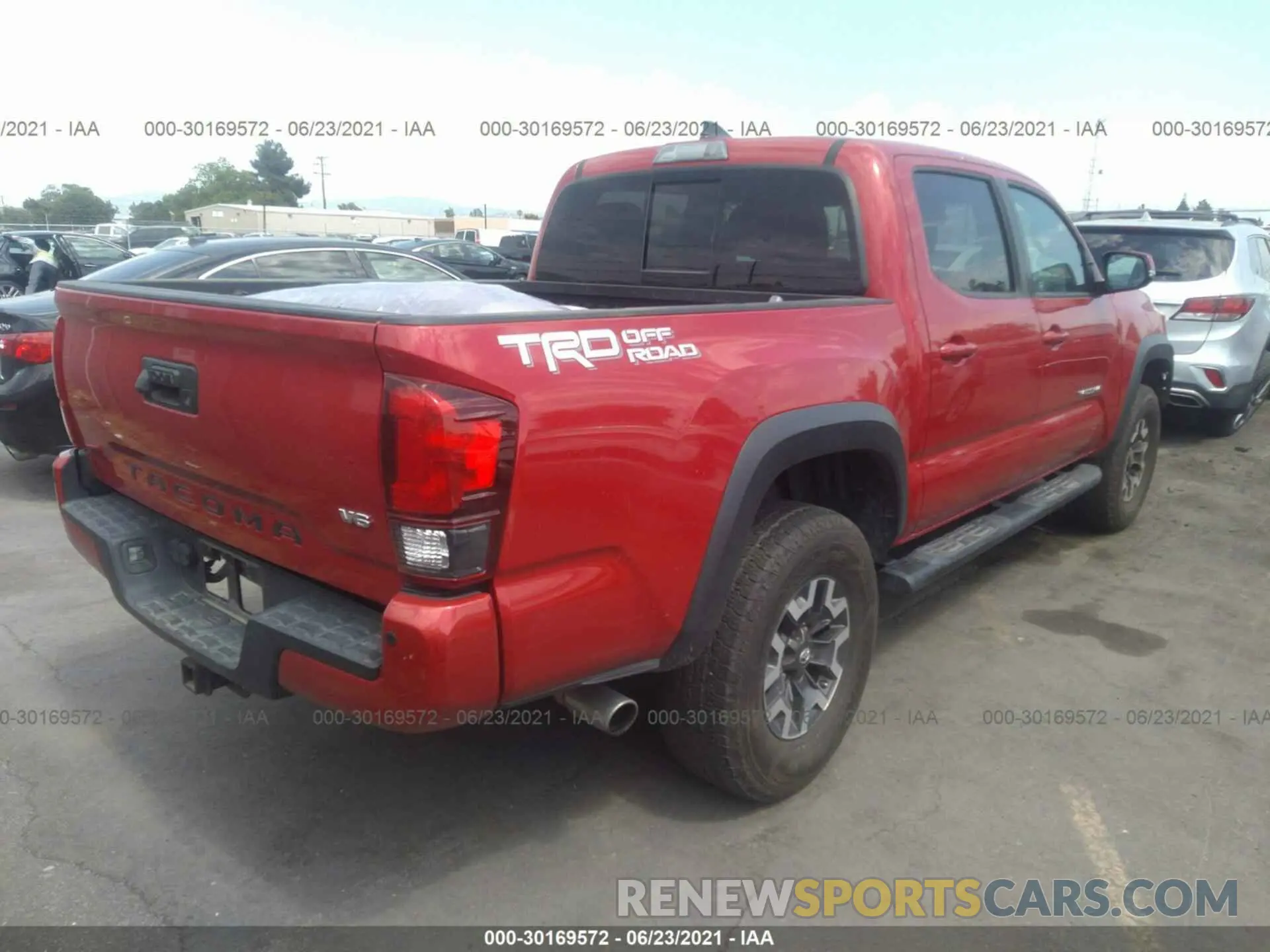 4 Photograph of a damaged car 3TMAZ5CN1KM088085 TOYOTA TACOMA 2WD 2019