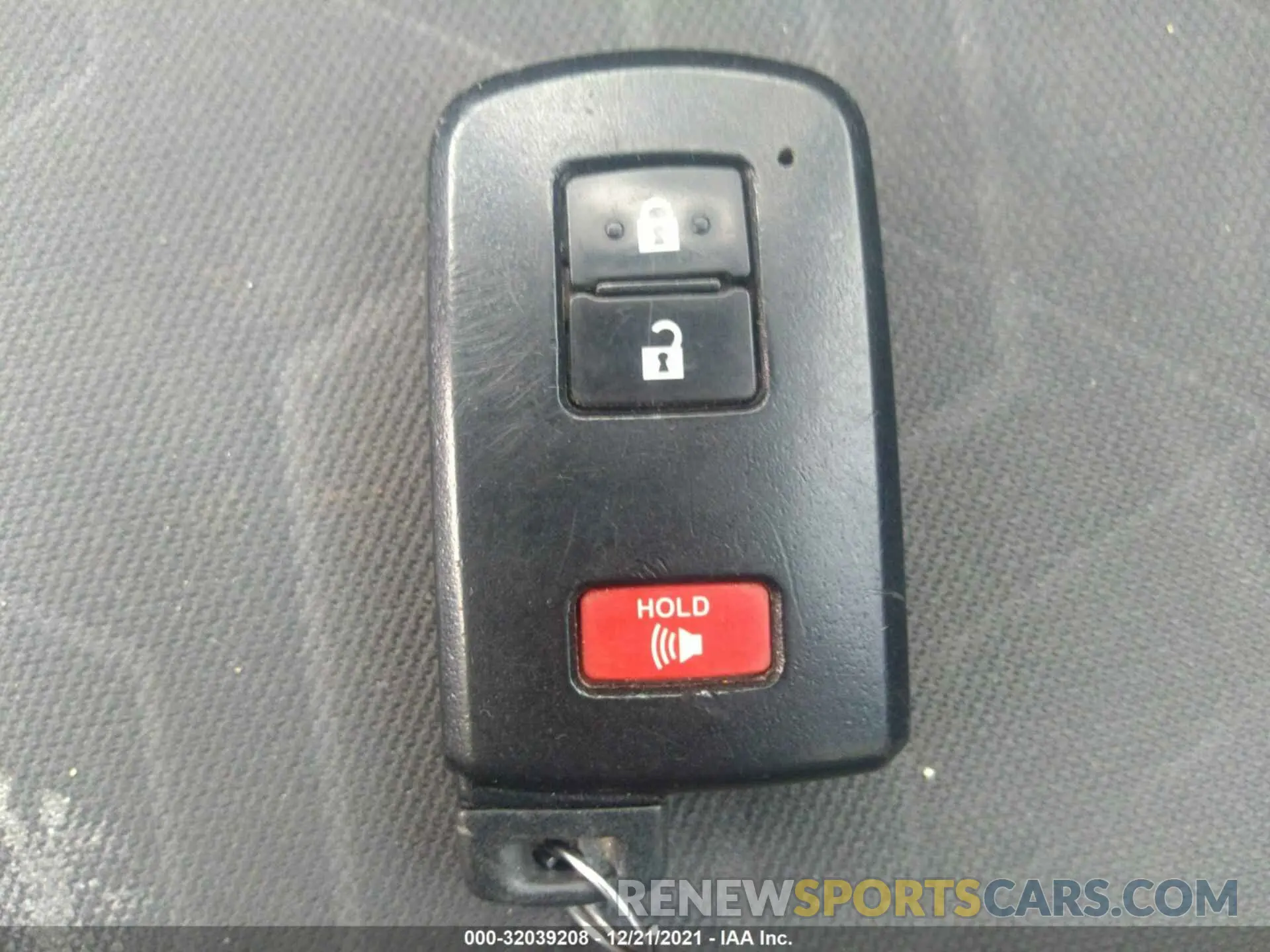 11 Photograph of a damaged car 3TMAZ5CN2KM089939 TOYOTA TACOMA 2WD 2019