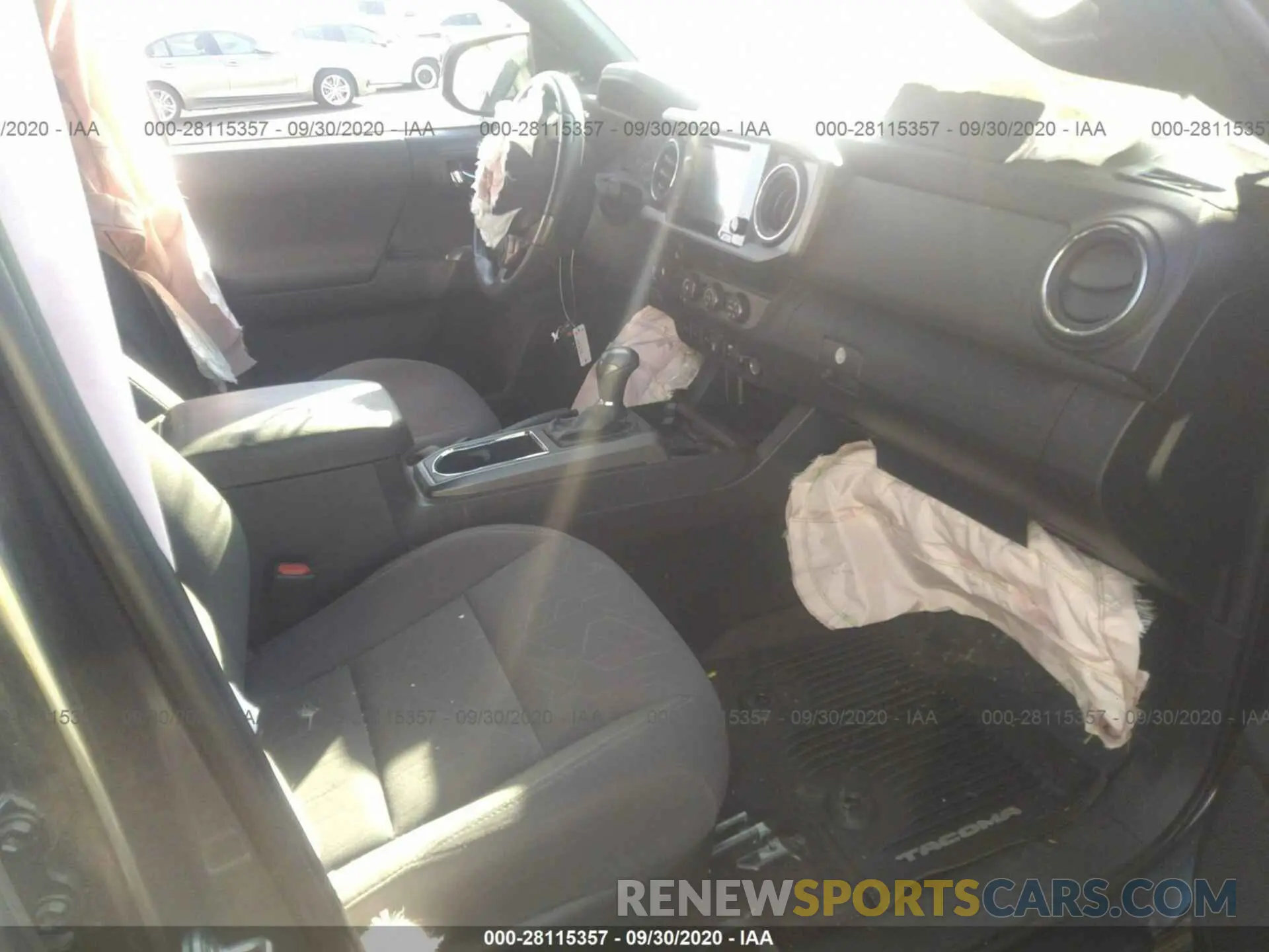 5 Photograph of a damaged car 3TMAZ5CN2KM093425 TOYOTA TACOMA 2WD 2019