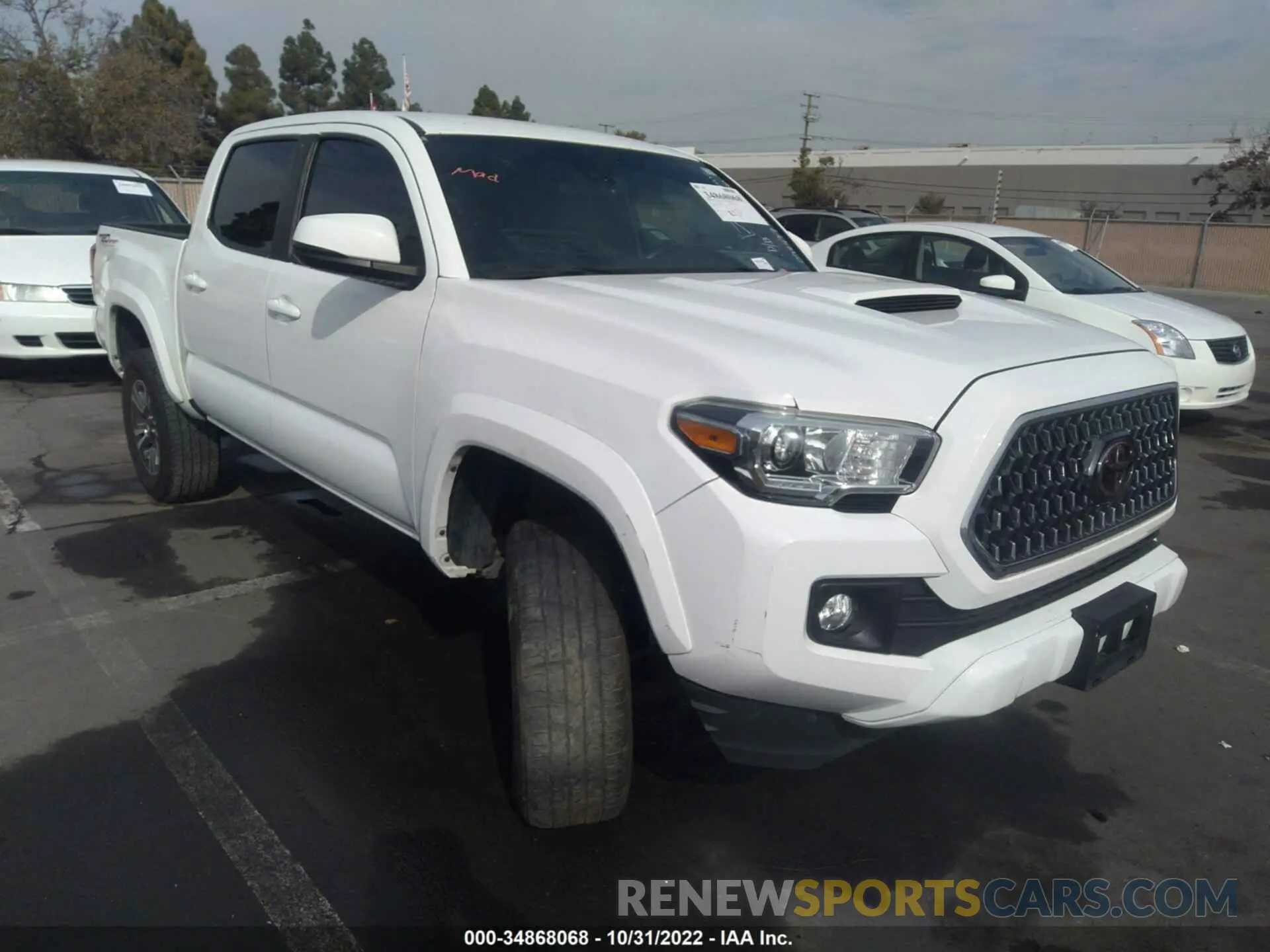 1 Photograph of a damaged car 3TMAZ5CN2KM098477 TOYOTA TACOMA 2WD 2019