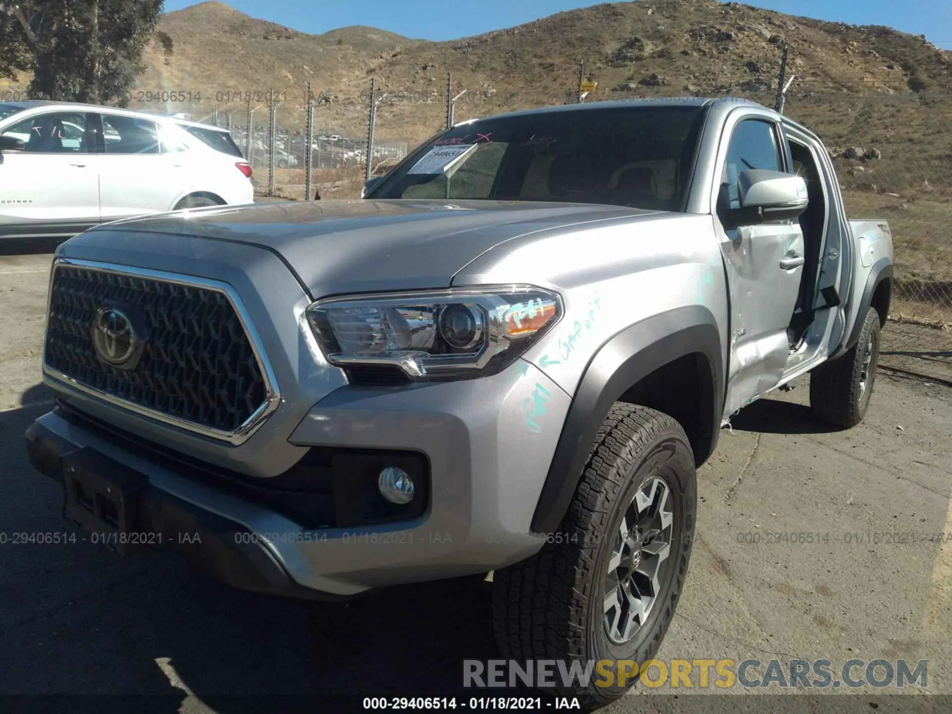 2 Photograph of a damaged car 3TMAZ5CN2KM099550 TOYOTA TACOMA 2WD 2019