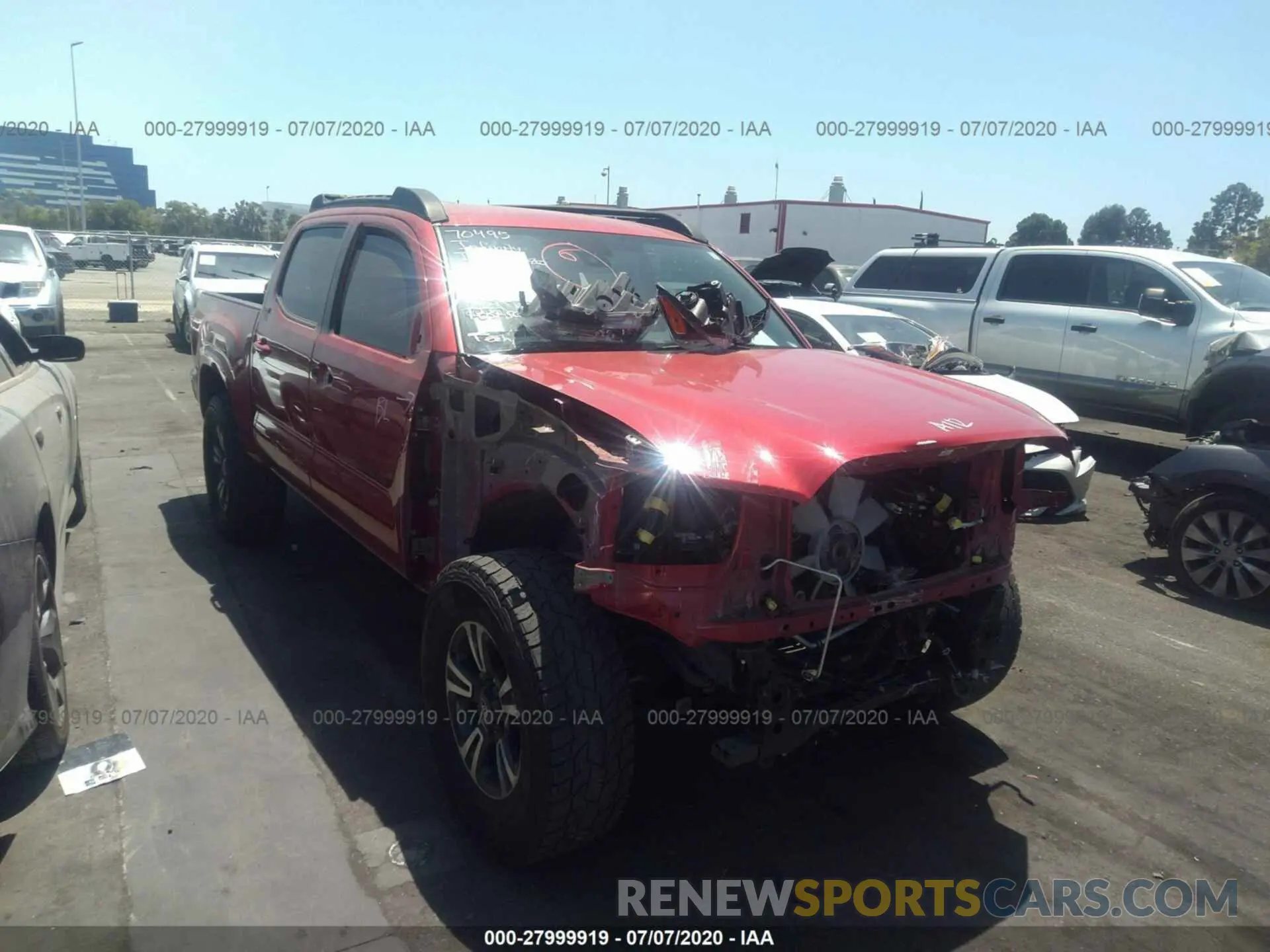 1 Photograph of a damaged car 5TFAX5GN3KX136809 TOYOTA TACOMA 2WD 2019