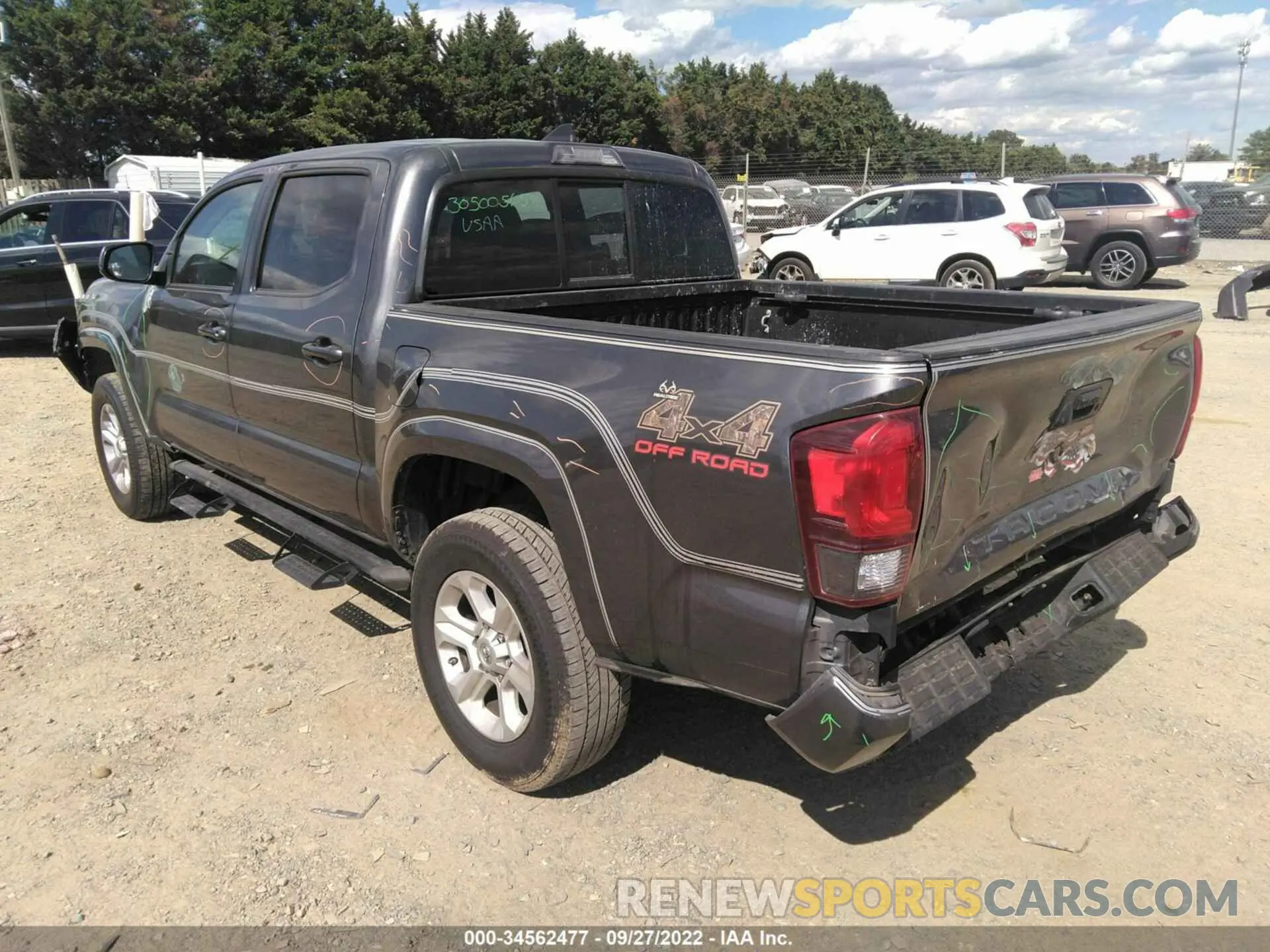 3 Photograph of a damaged car 5TFAX5GN6KX152695 TOYOTA TACOMA 2WD 2019