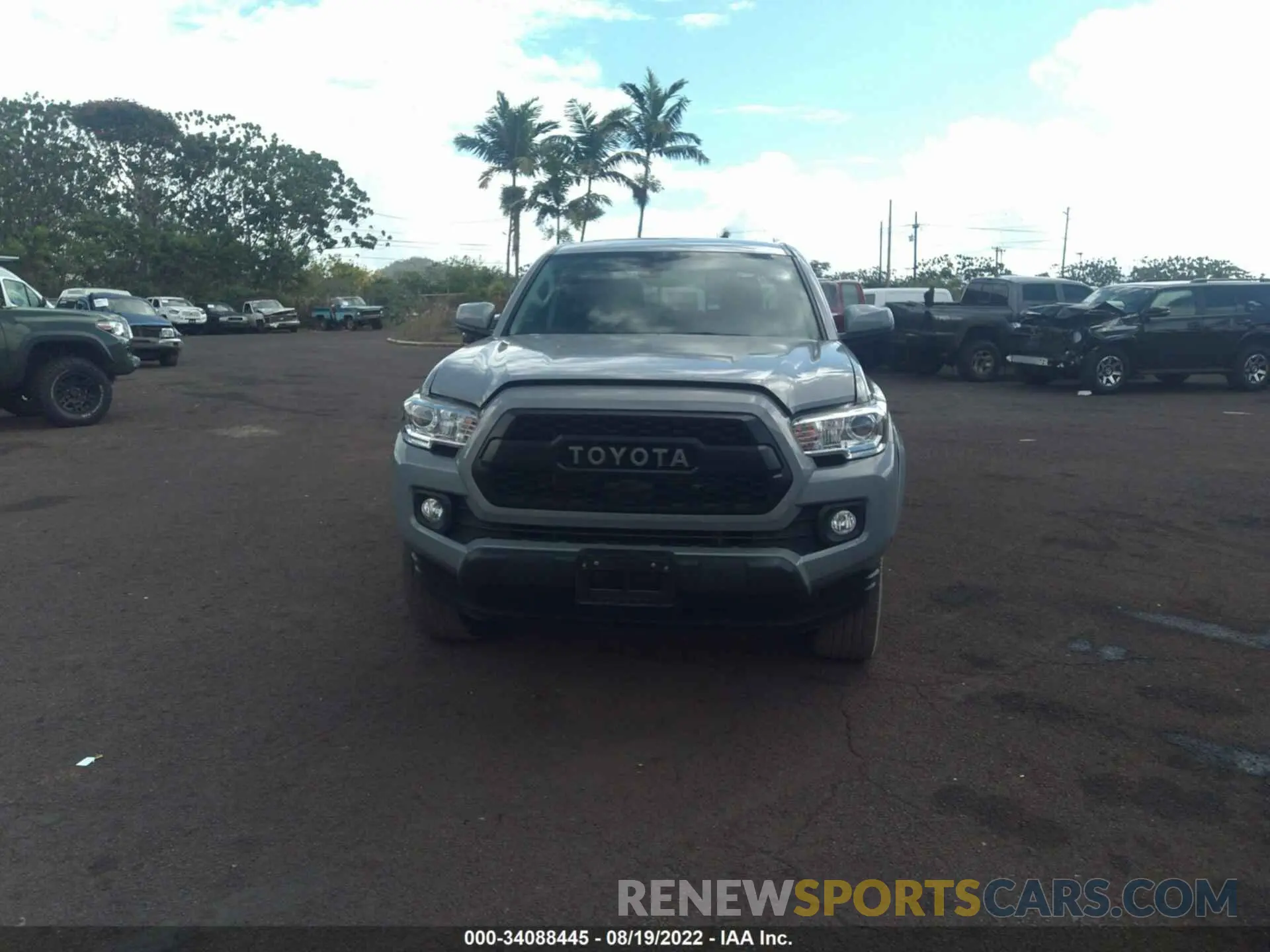 6 Photograph of a damaged car 5TFAZ5CN4KX085403 TOYOTA TACOMA 2WD 2019