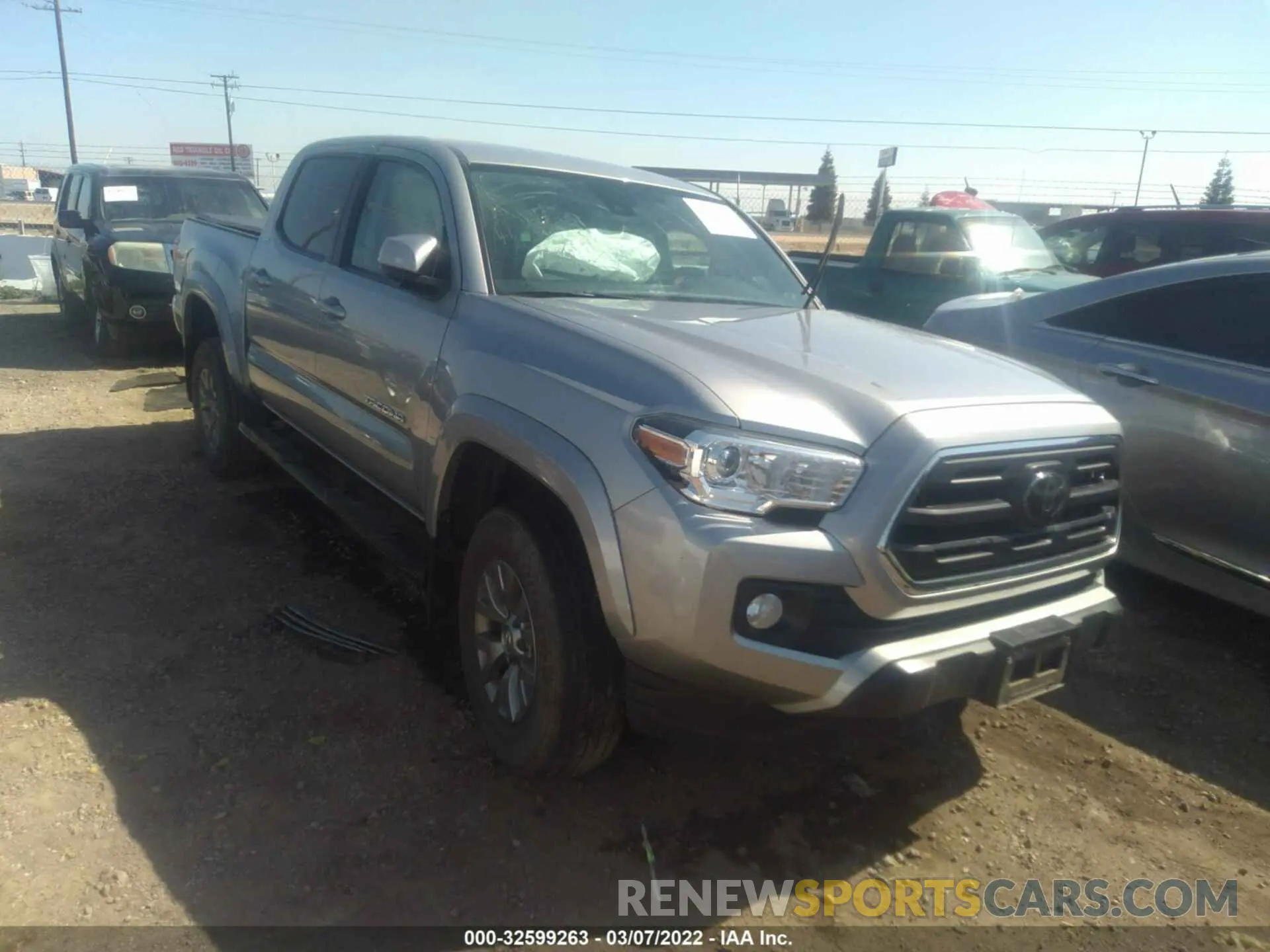 1 Photograph of a damaged car 5TFAZ5CN5KX077875 TOYOTA TACOMA 2WD 2019