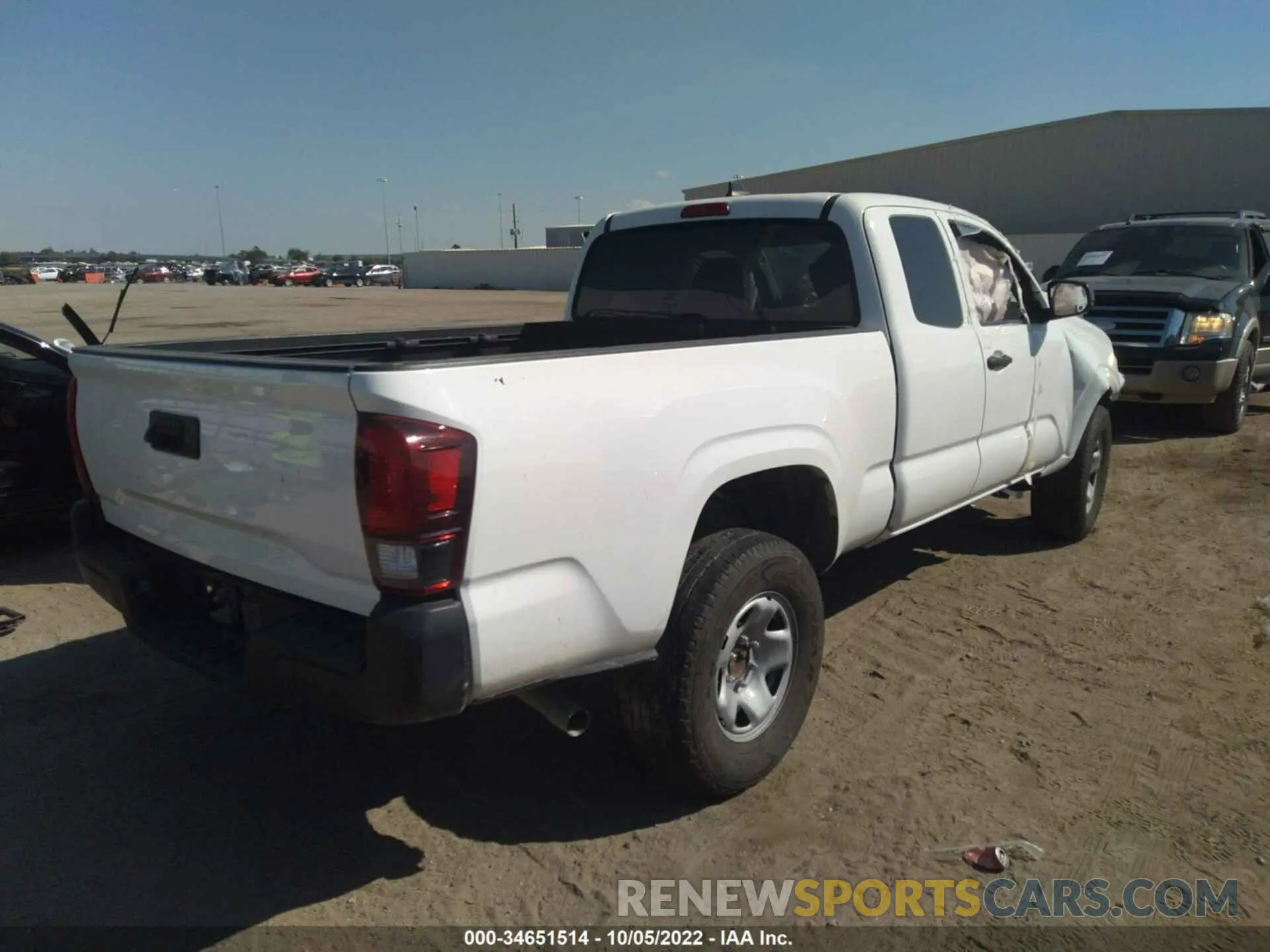4 Photograph of a damaged car 5TFRX5GN1KX140747 TOYOTA TACOMA 2WD 2019