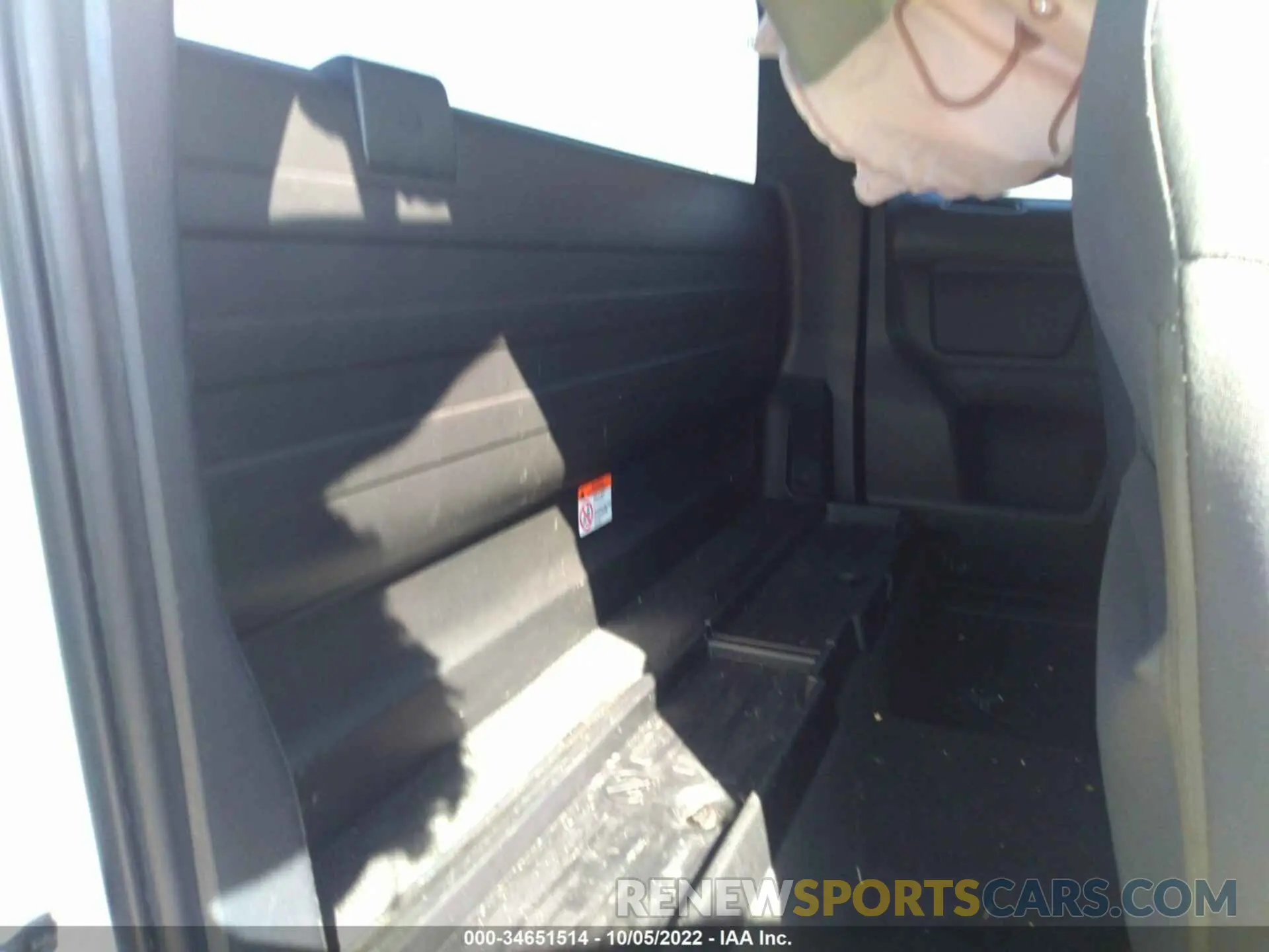 8 Photograph of a damaged car 5TFRX5GN1KX140747 TOYOTA TACOMA 2WD 2019