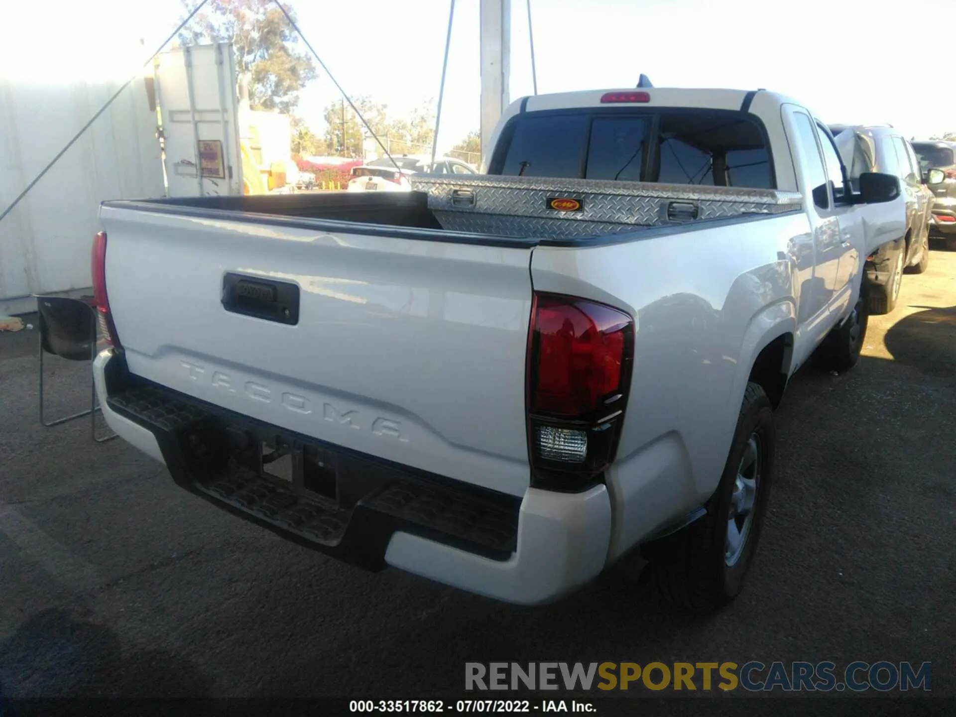 4 Фотография поврежденного автомобиля 5TFRX5GN2KX143138 TOYOTA TACOMA 2WD 2019