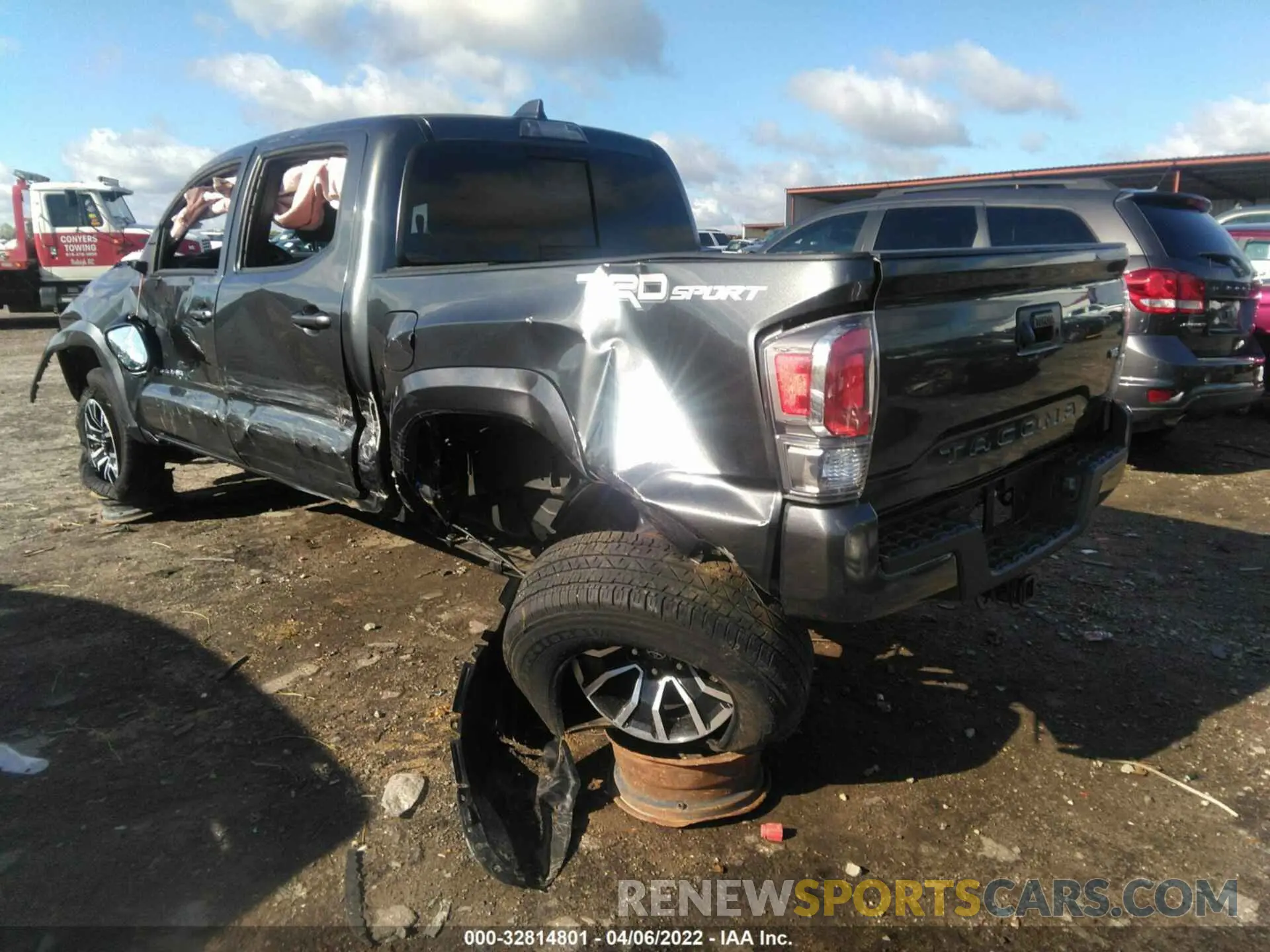 3 Photograph of a damaged car 3TMAZ5CN0LM136662 TOYOTA TACOMA 2WD 2020