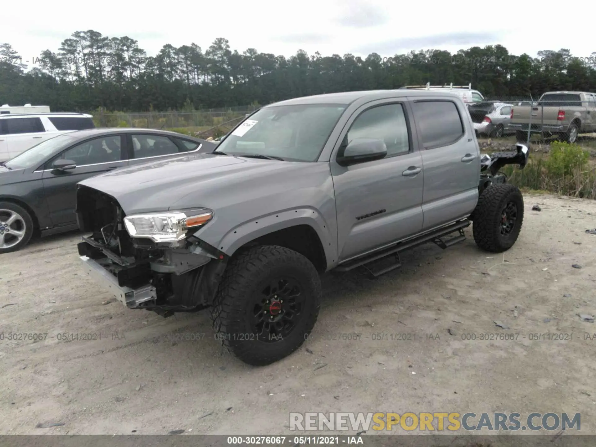 2 Photograph of a damaged car 3TMAZ5CN2LM136386 TOYOTA TACOMA 2WD 2020