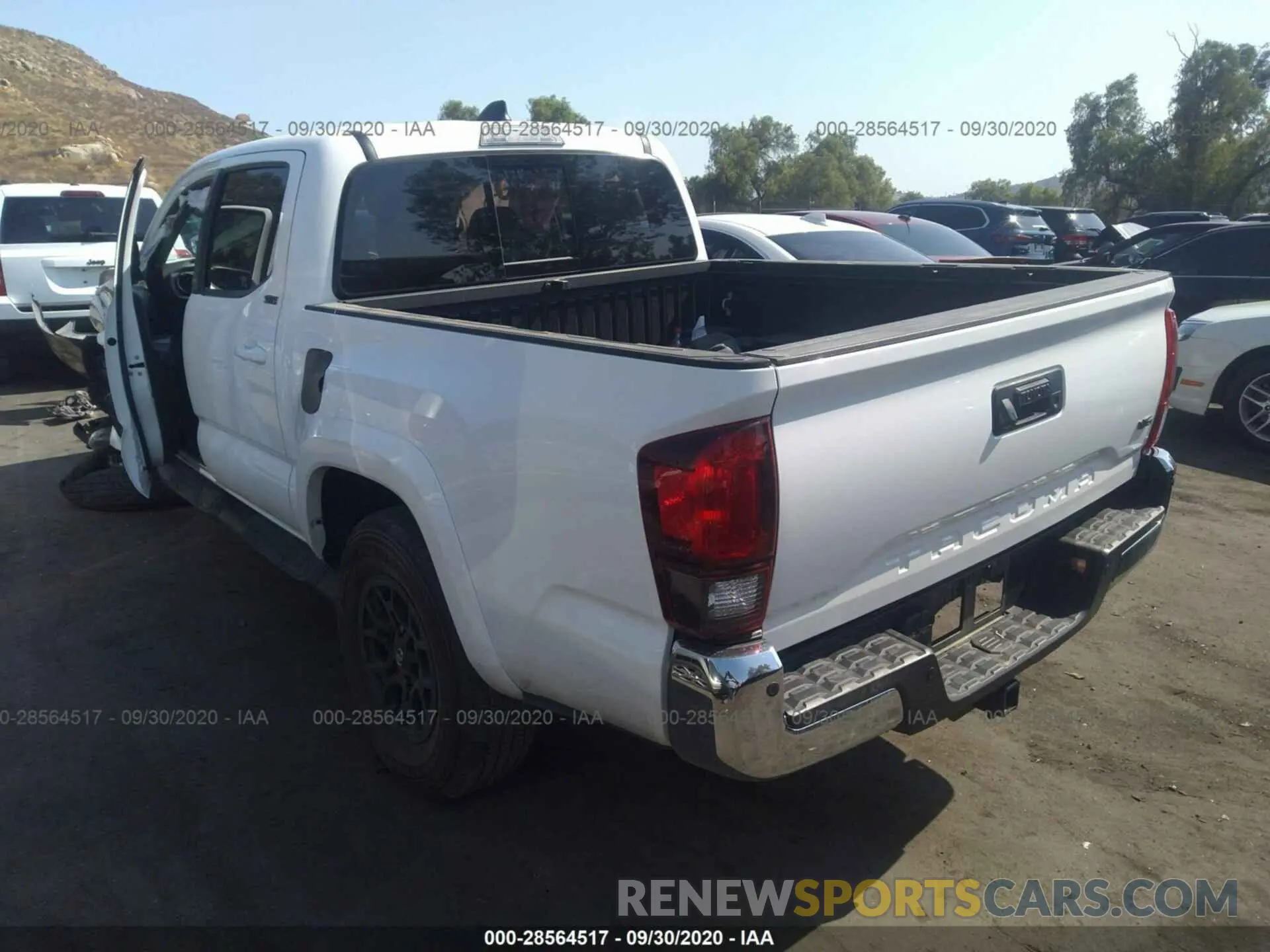 3 Photograph of a damaged car 3TMAZ5CN5LM120439 TOYOTA TACOMA 2WD 2020