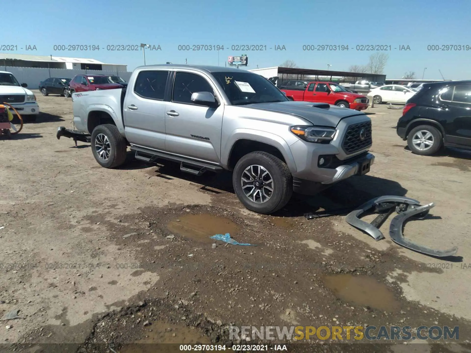 1 Photograph of a damaged car 3TMAZ5CN5LM135376 TOYOTA TACOMA 2WD 2020