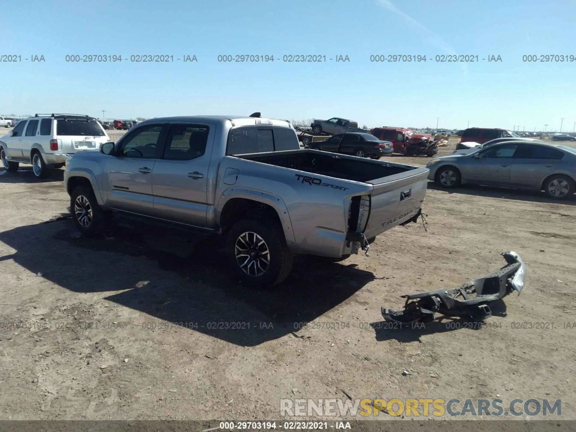 3 Photograph of a damaged car 3TMAZ5CN5LM135376 TOYOTA TACOMA 2WD 2020