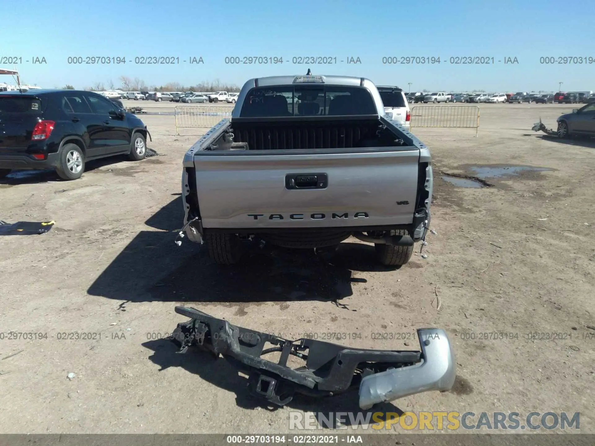 6 Photograph of a damaged car 3TMAZ5CN5LM135376 TOYOTA TACOMA 2WD 2020