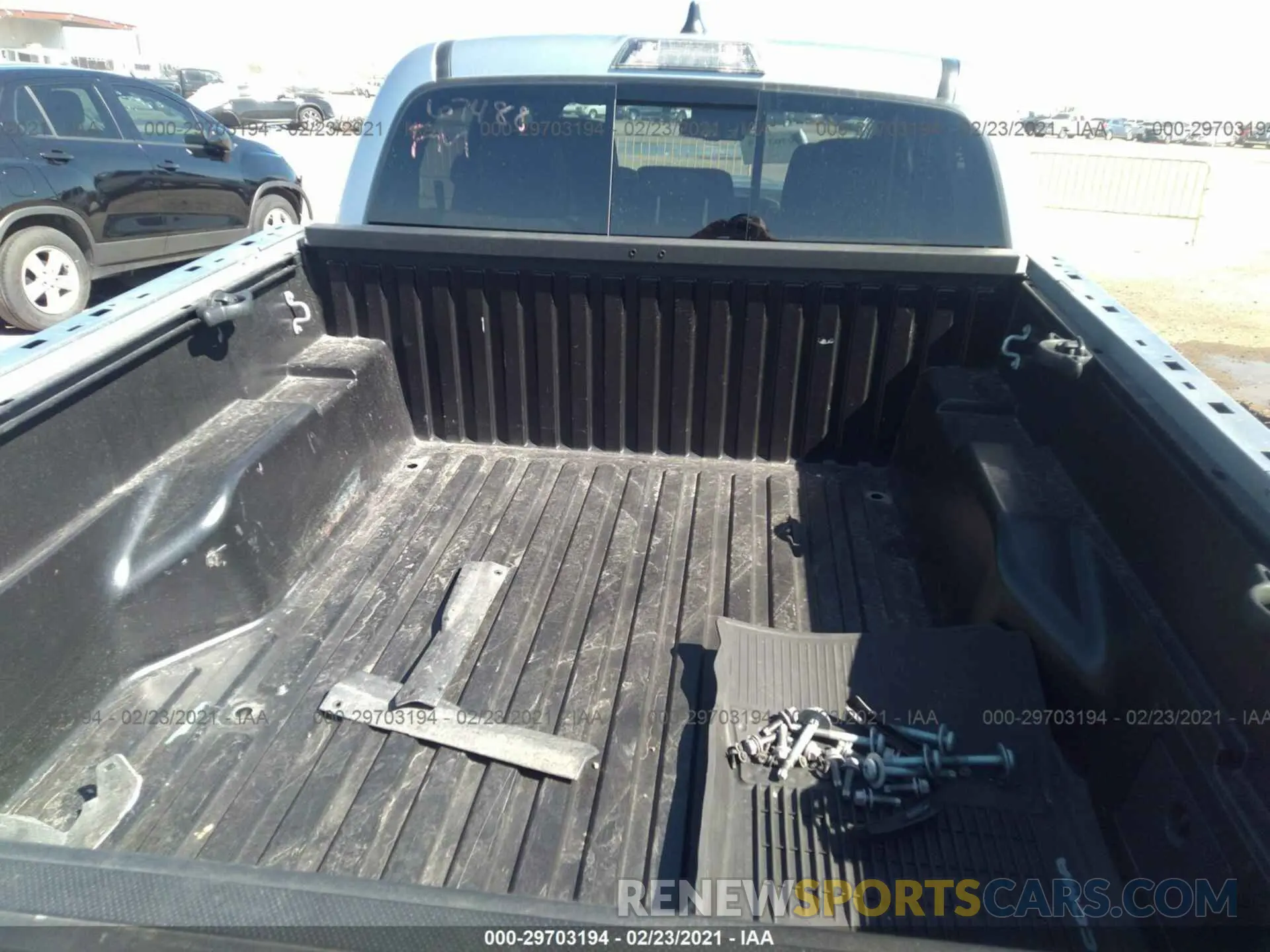 8 Photograph of a damaged car 3TMAZ5CN5LM135376 TOYOTA TACOMA 2WD 2020