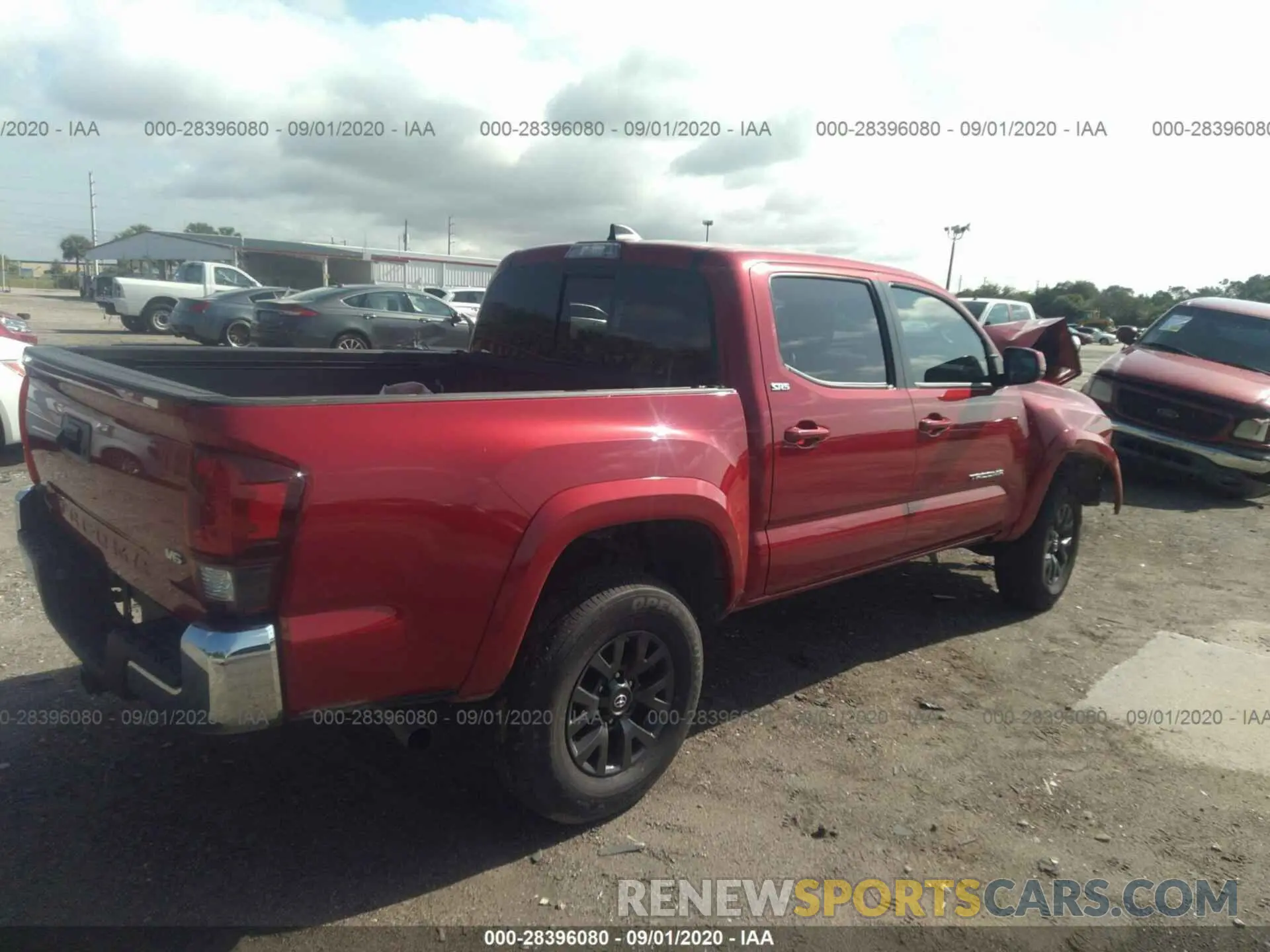 4 Photograph of a damaged car 3TMAZ5CN6LM128002 TOYOTA TACOMA 2WD 2020