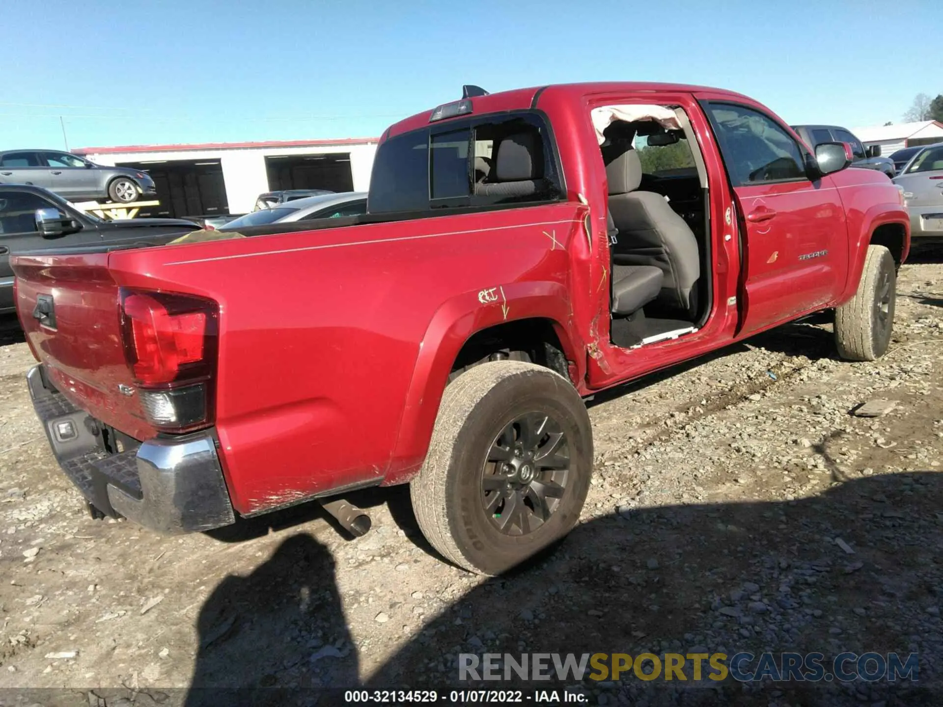 4 Фотография поврежденного автомобиля 3TMAZ5CN7LM126517 TOYOTA TACOMA 2WD 2020