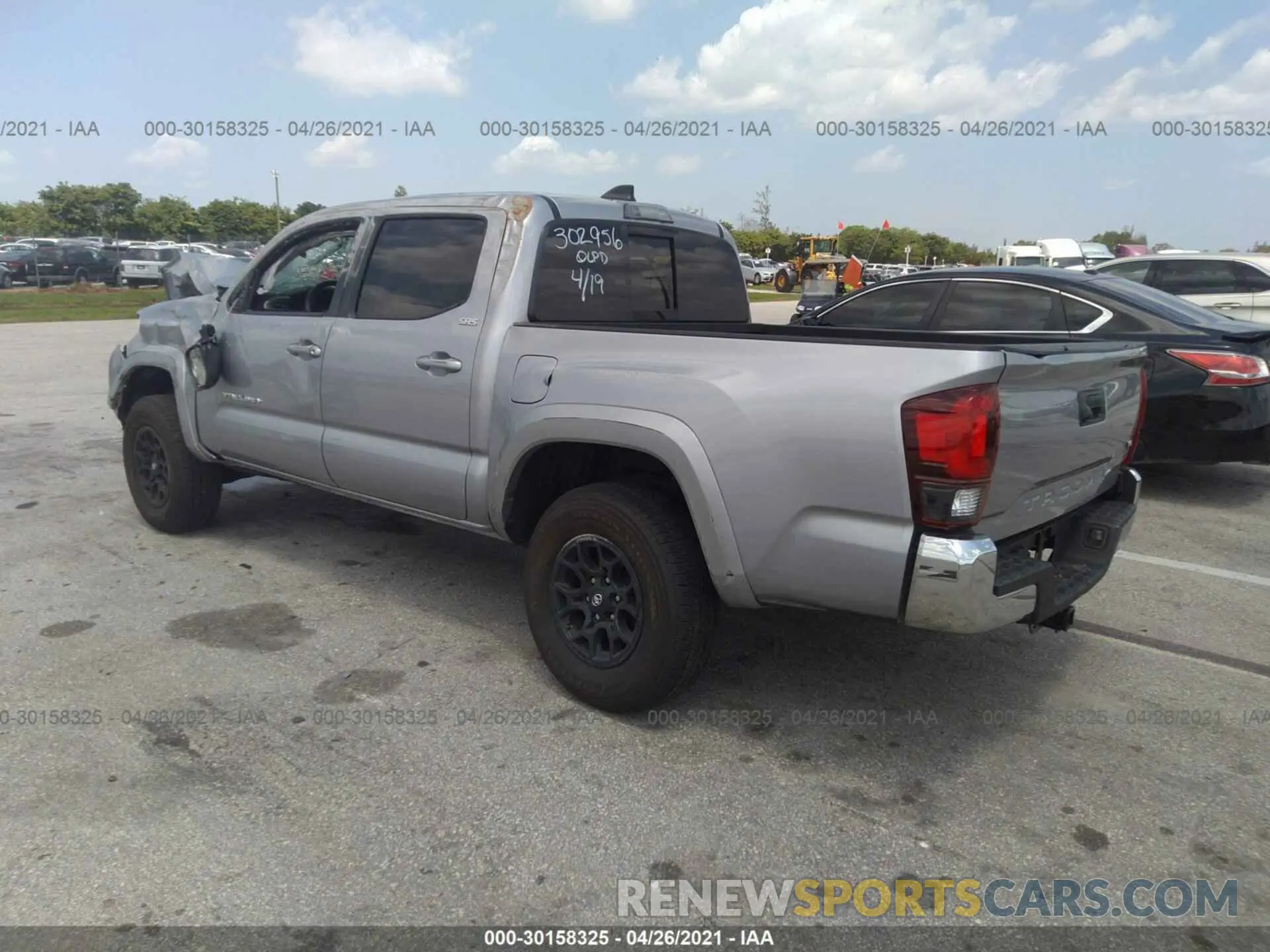 3 Photograph of a damaged car 3TMAZ5CN8LM128549 TOYOTA TACOMA 2WD 2020