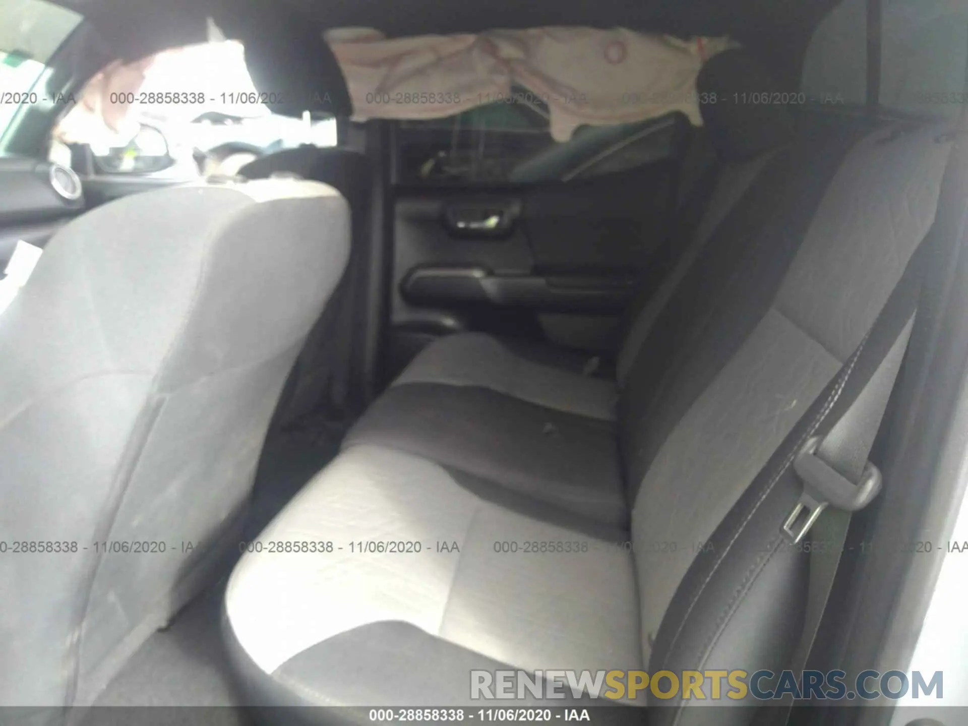8 Photograph of a damaged car 3TMAZ5CN9LM134957 TOYOTA TACOMA 2WD 2020