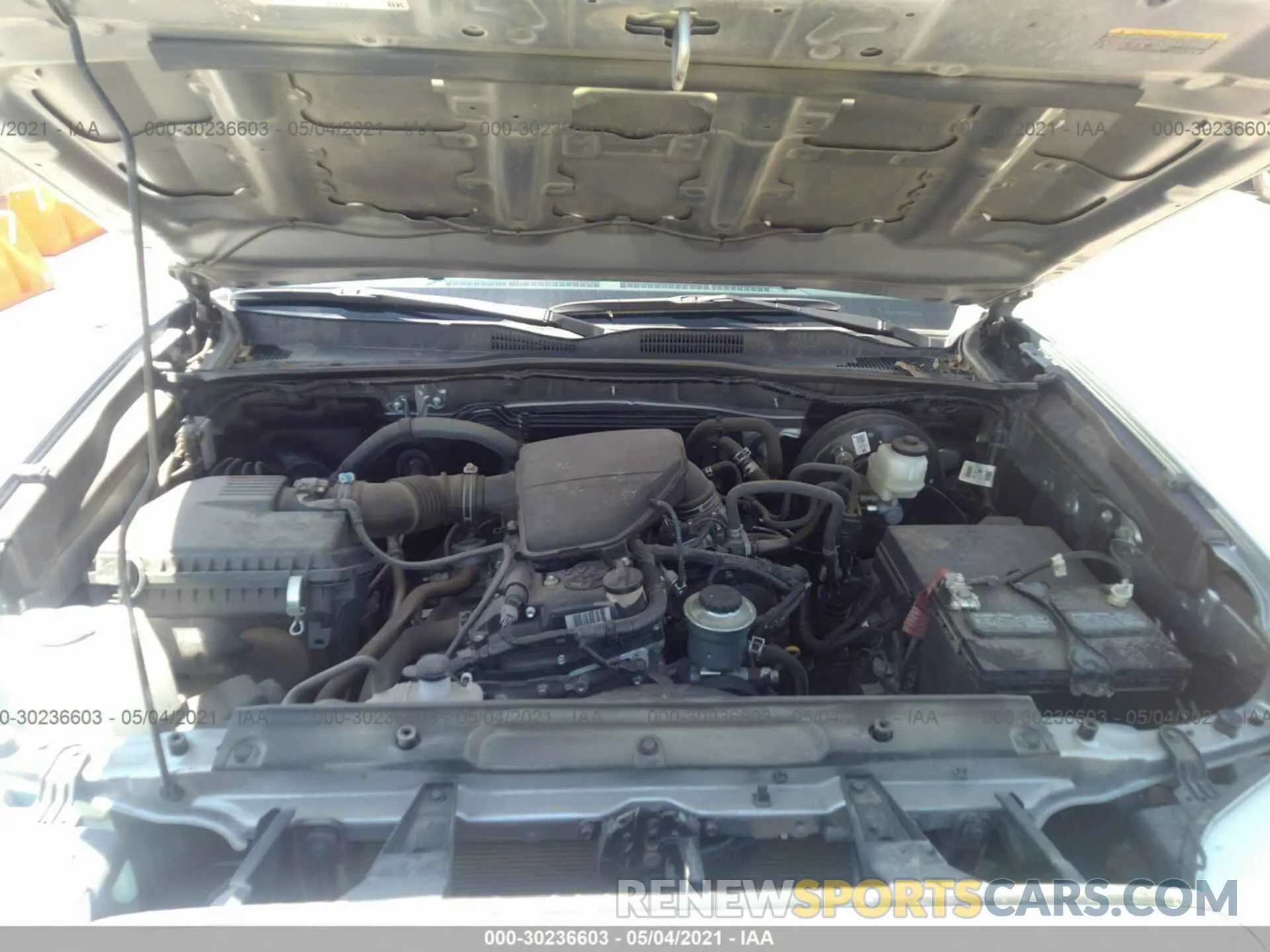 10 Photograph of a damaged car 5TFAX5GN0LX178159 TOYOTA TACOMA 2WD 2020