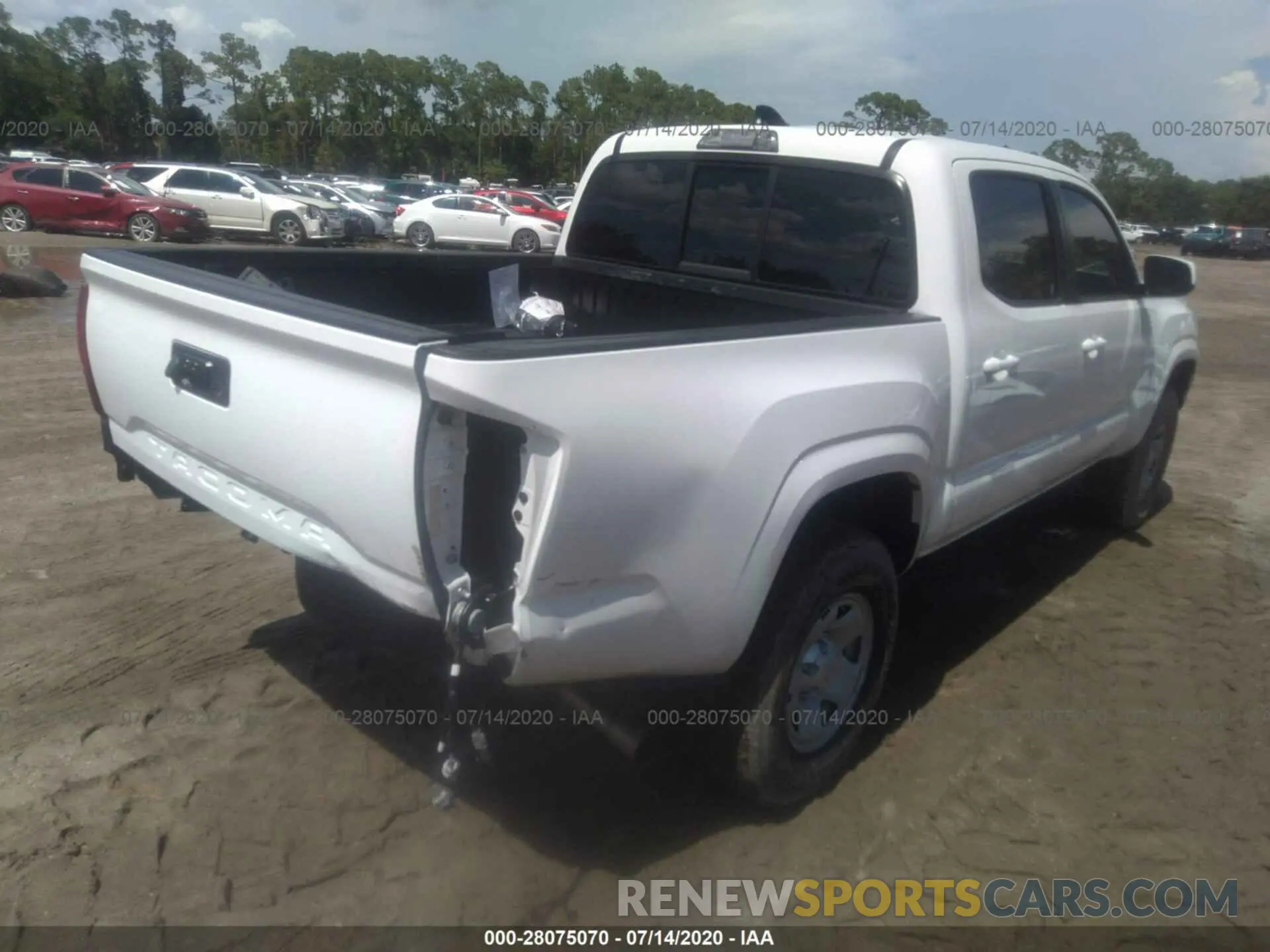 4 Photograph of a damaged car 5TFAX5GN9LX171369 TOYOTA TACOMA 2WD 2020