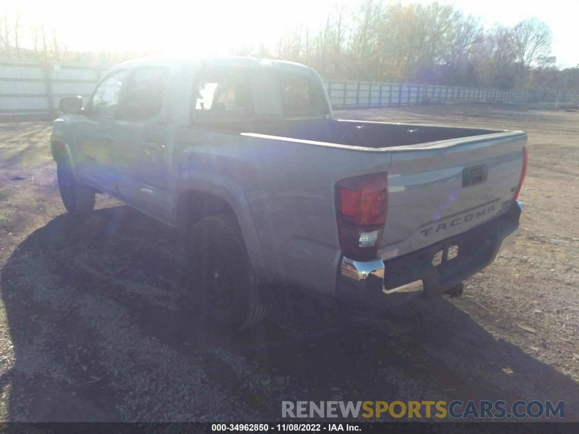 3 Фотография поврежденного автомобиля 5TFAZ5CN1MX116528 TOYOTA TACOMA 2WD 2021