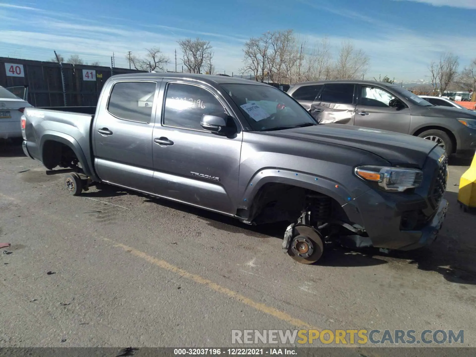 1 Photograph of a damaged car 5TFAZ5CN4MX106107 TOYOTA TACOMA 2WD 2021