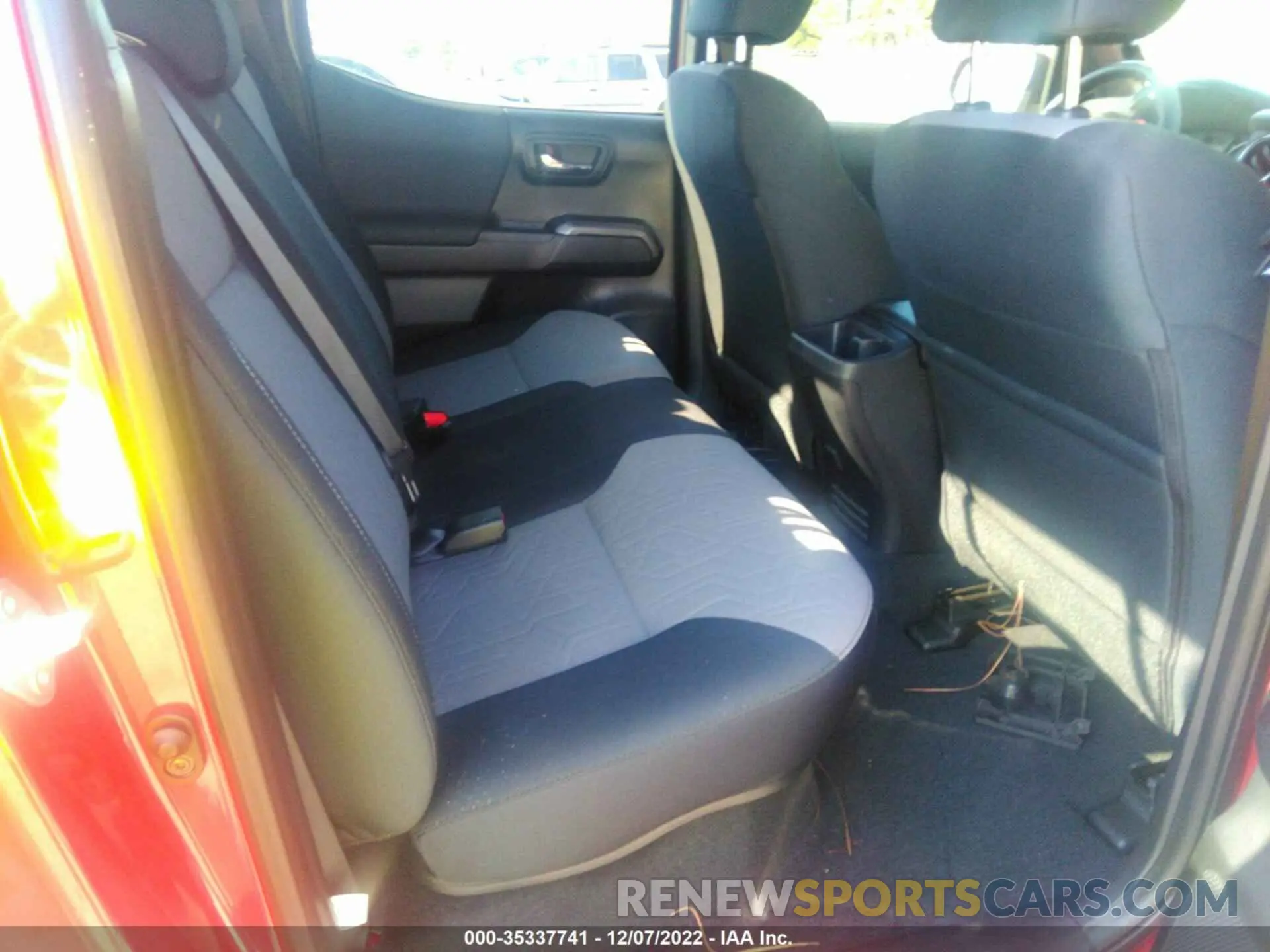 8 Фотография поврежденного автомобиля 5TFAZ5CN5MX112532 TOYOTA TACOMA 2WD 2021