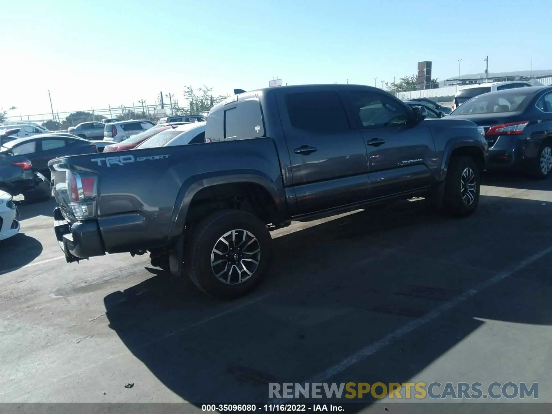 4 Photograph of a damaged car 5TFAZ5CN6MX112670 TOYOTA TACOMA 2WD 2021