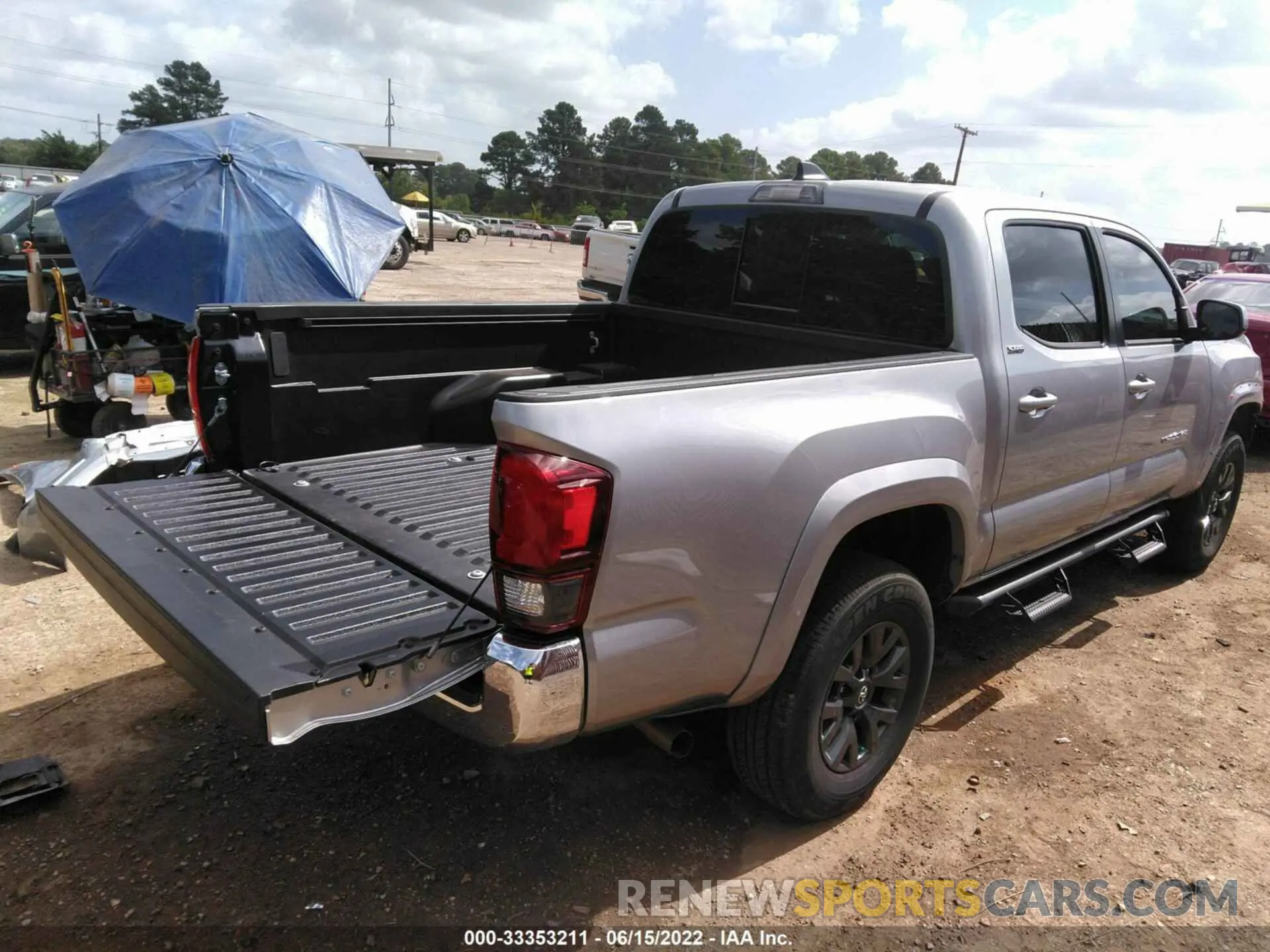 4 Photograph of a damaged car 5TFAZ5CN8MX101024 TOYOTA TACOMA 2WD 2021