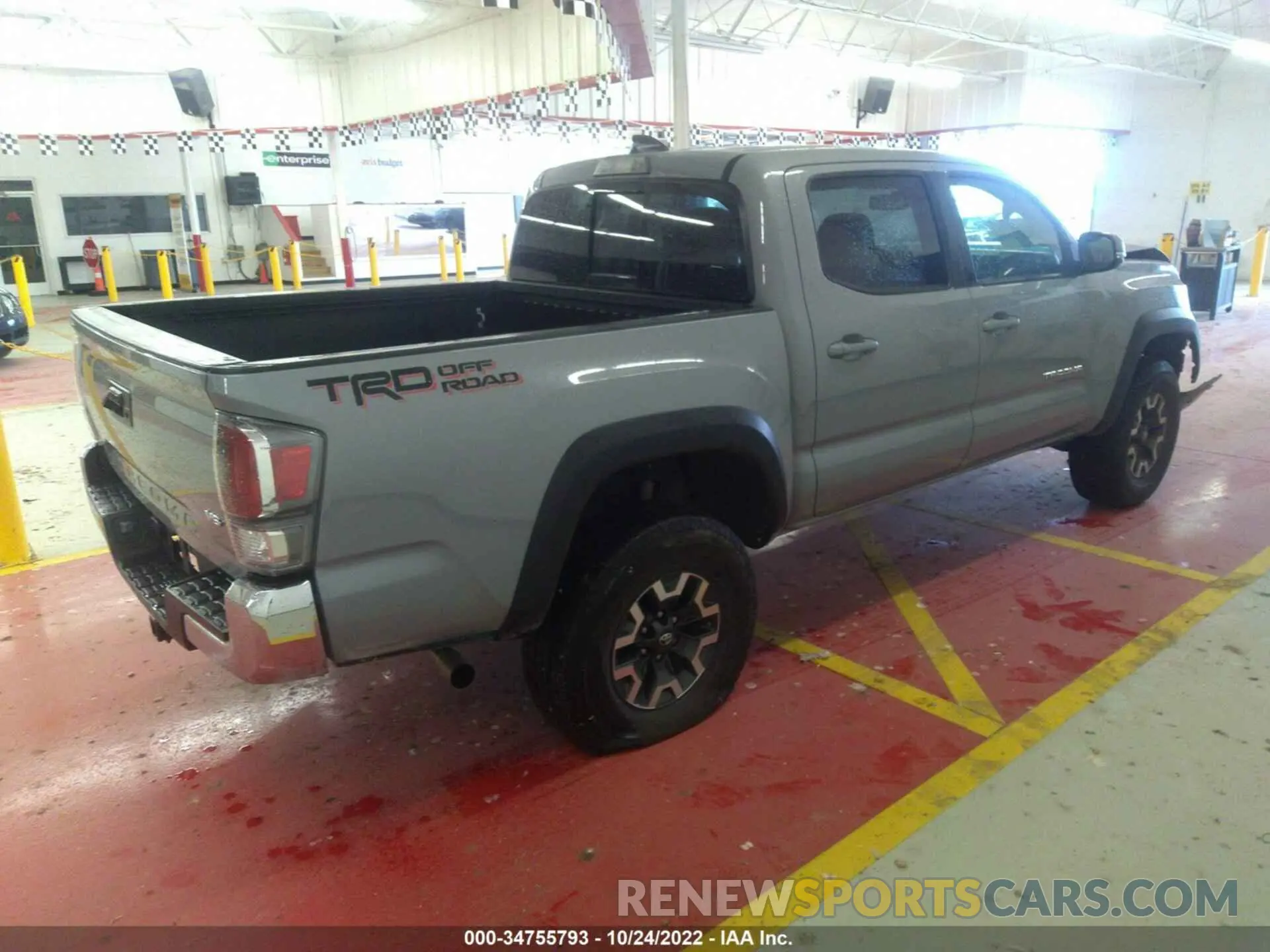 4 Фотография поврежденного автомобиля 5TFAZ5CNXMX106046 TOYOTA TACOMA 2WD 2021