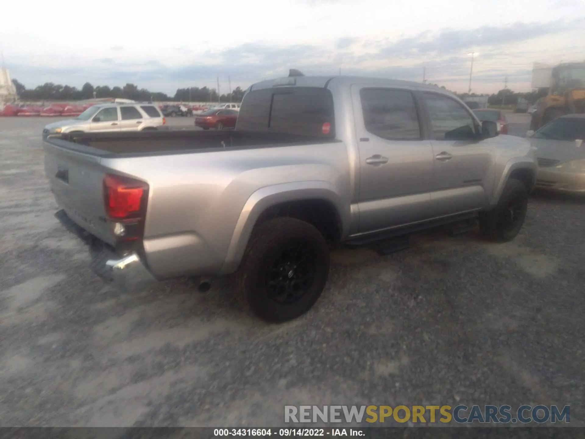 4 Фотография поврежденного автомобиля 3TMAZ5CN0NM189073 TOYOTA TACOMA 2WD 2022